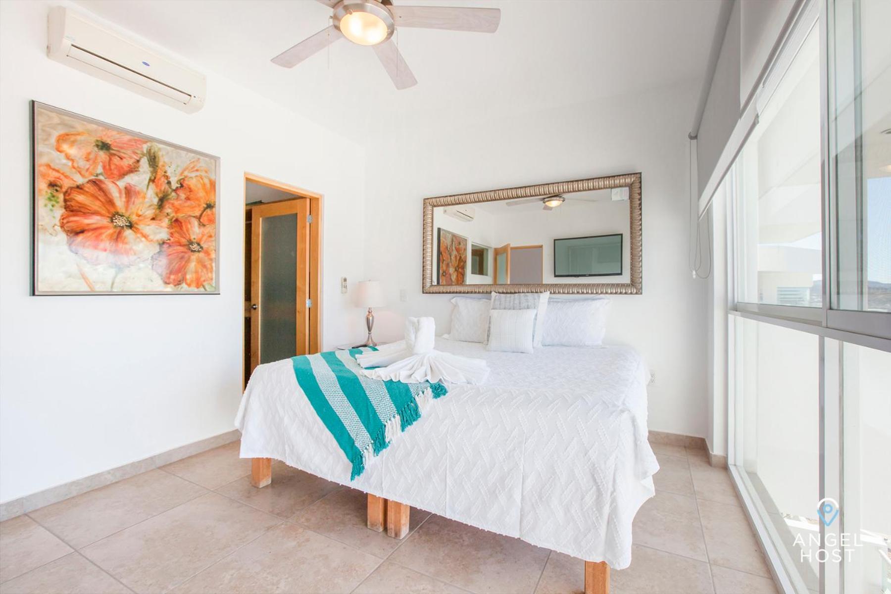 Condos with Spectacular Views & Pool Onsite