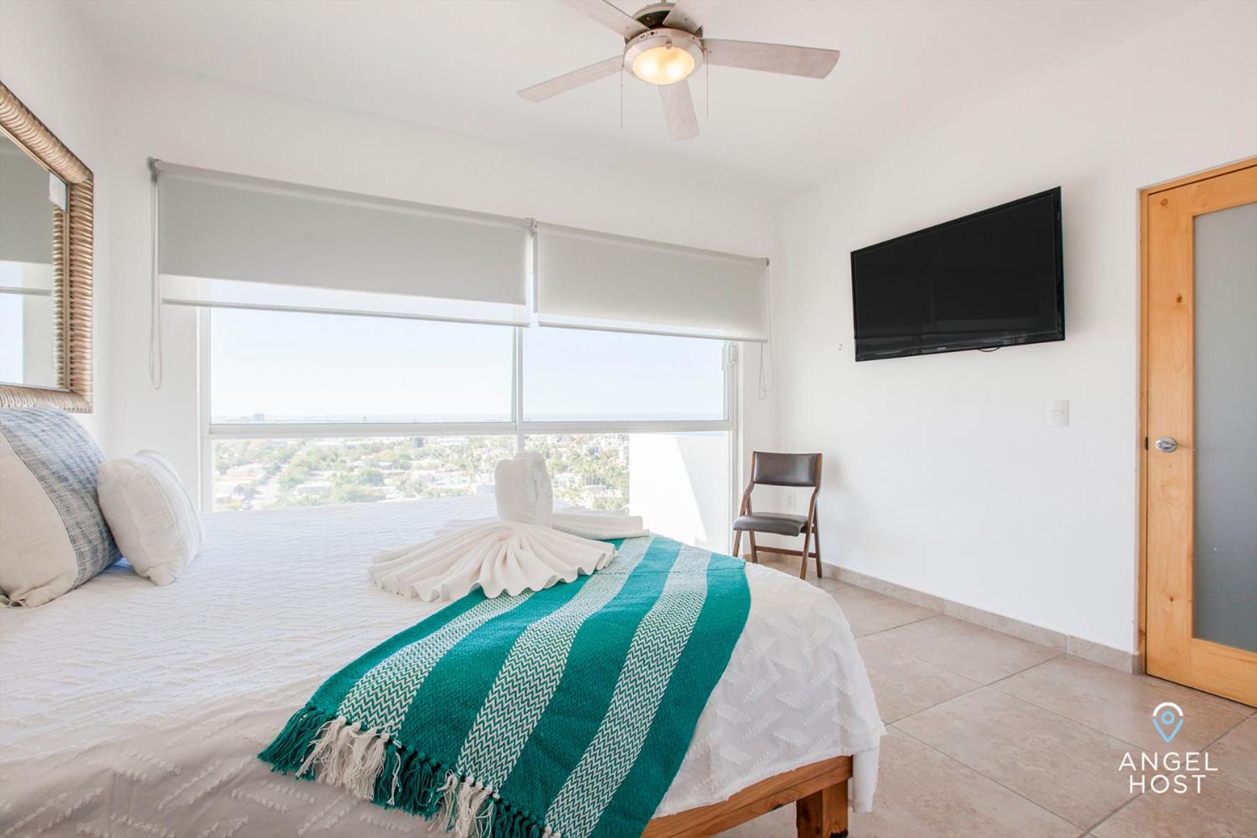 Condos with Spectacular Views & Pool Onsite