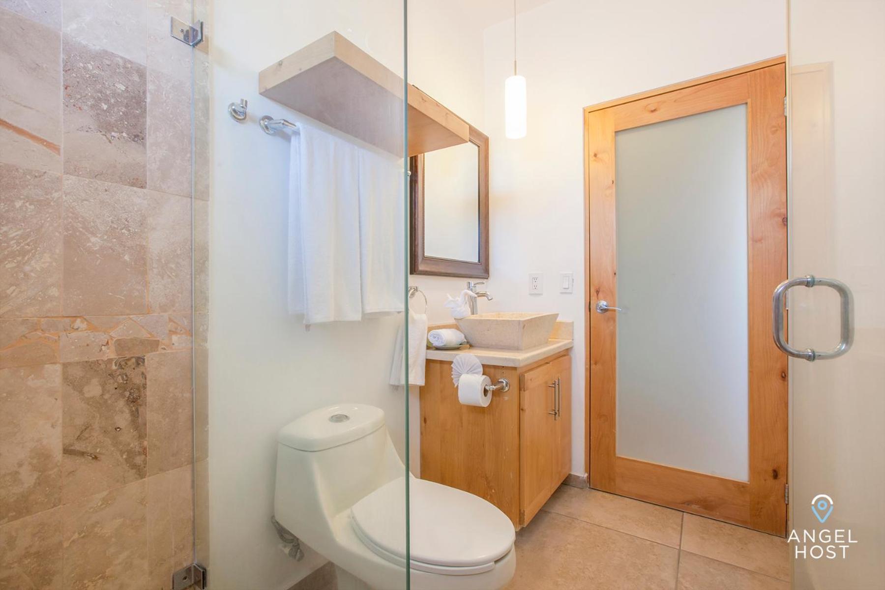 Condos with Spectacular Views & Pool Onsite