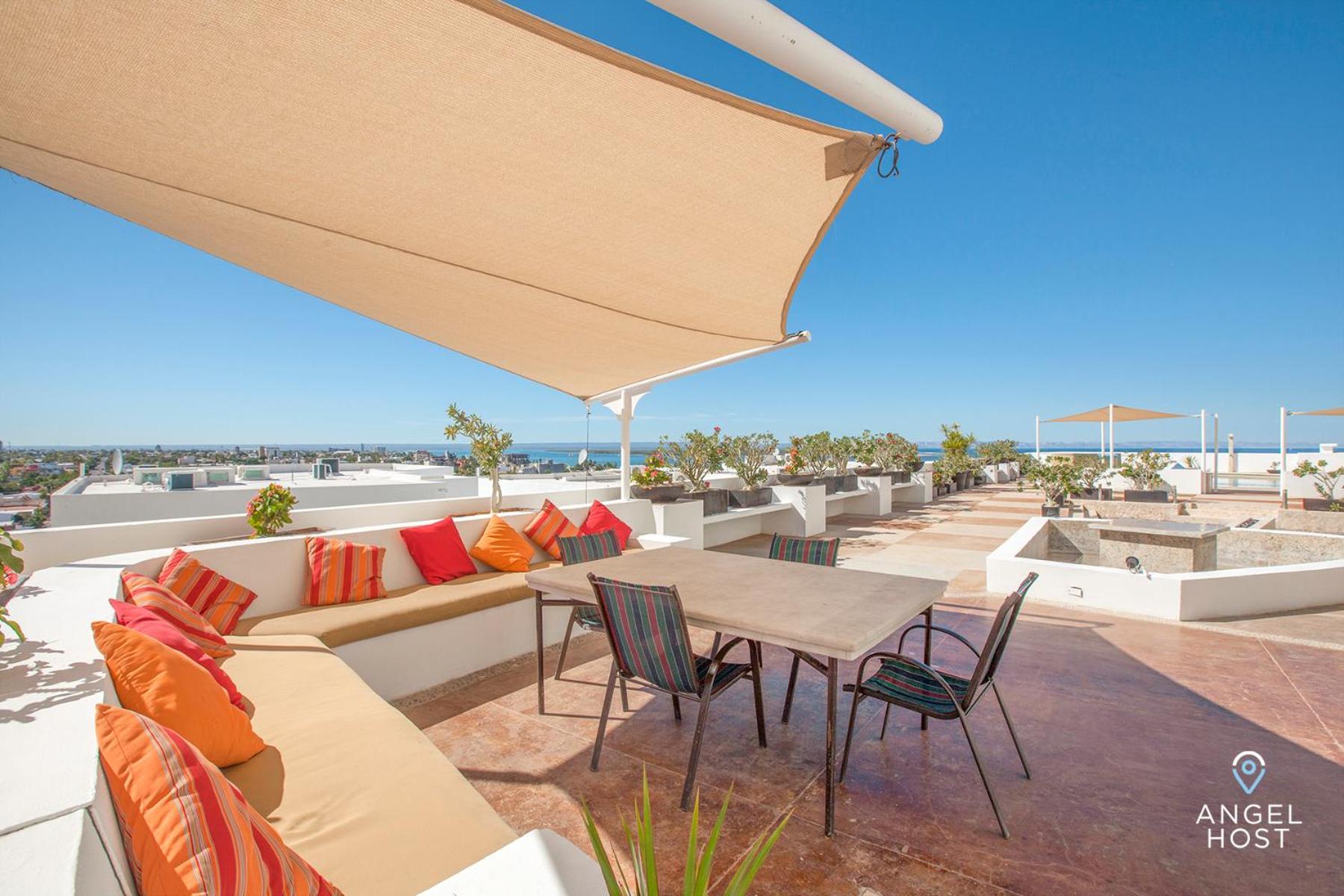 Condos with Spectacular Views & Pool Onsite