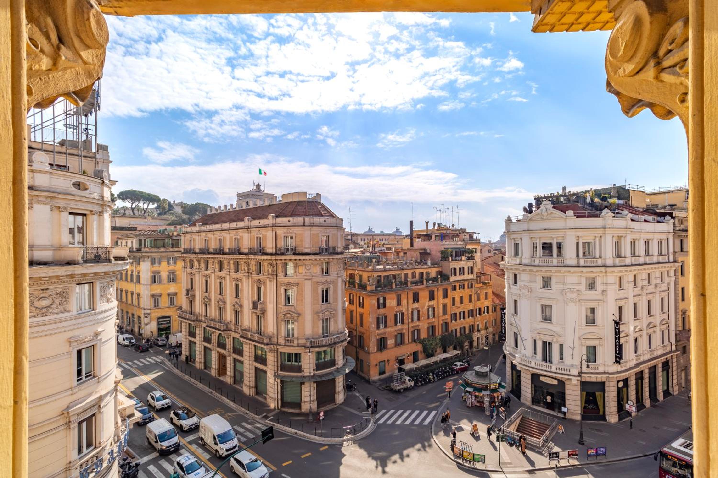 Trevi Imperial Suite 1