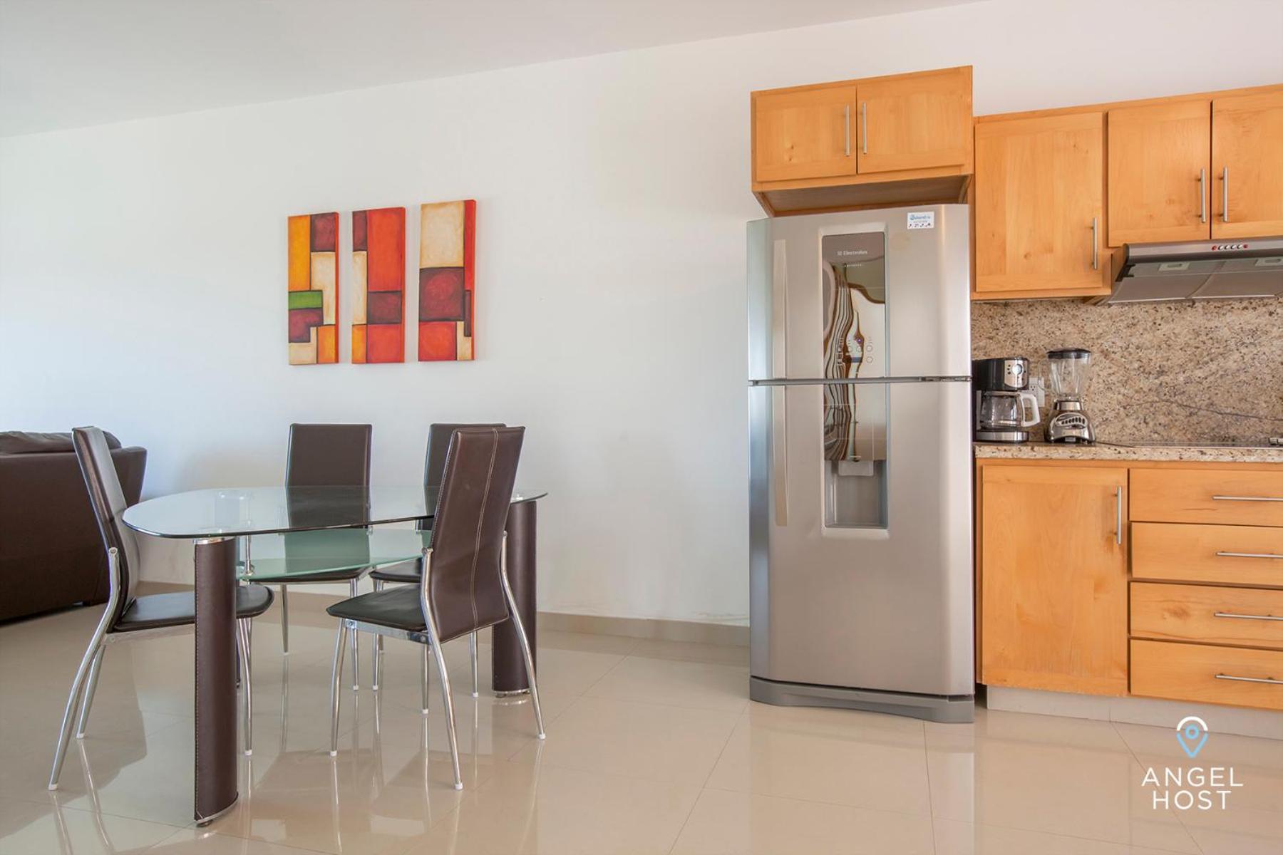 Condos with Spectacular Views & Pool Onsite