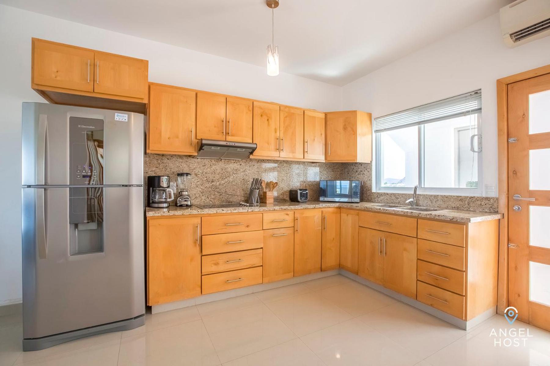 Condos with Spectacular Views & Pool Onsite