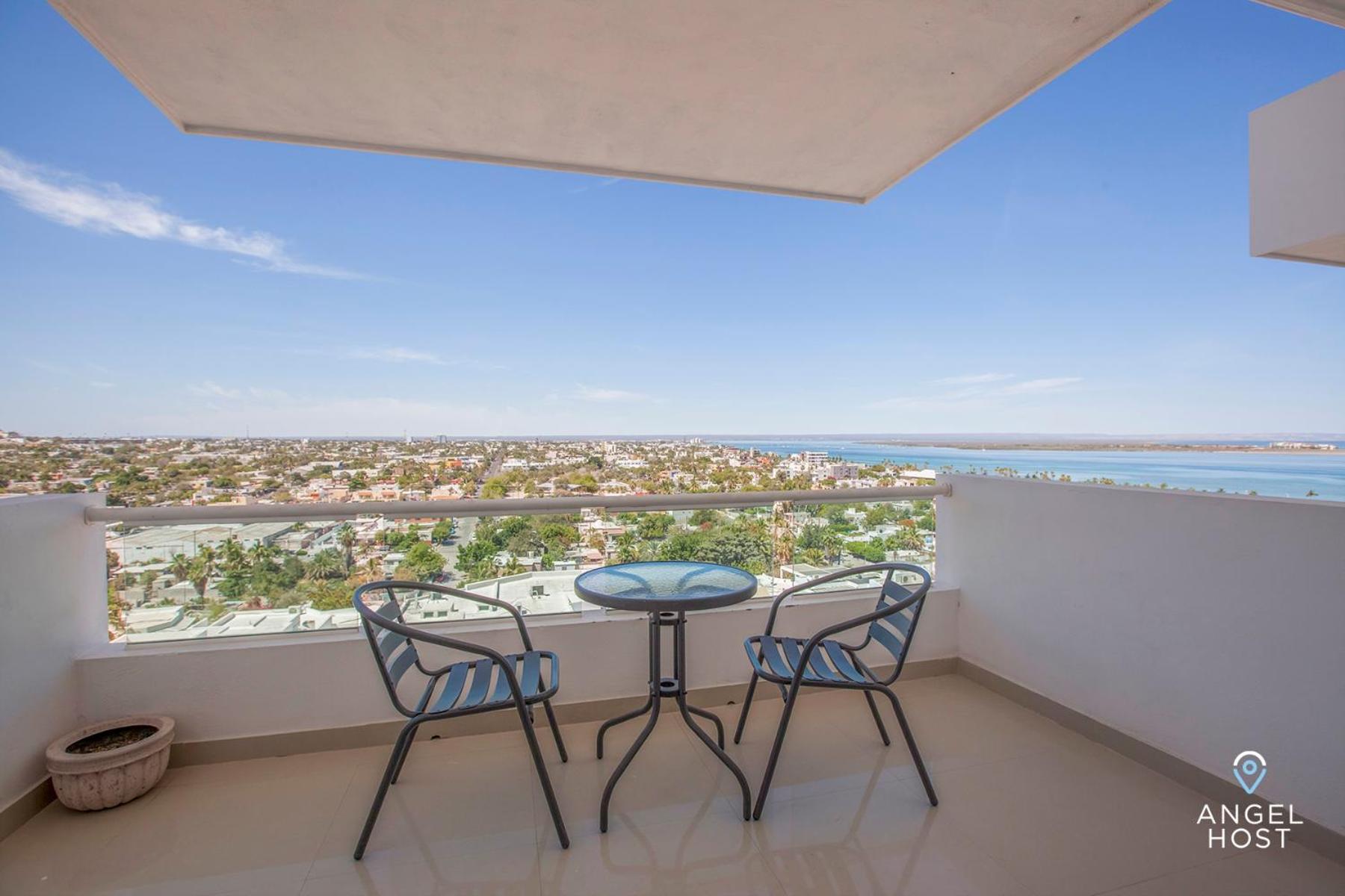 Condos with Spectacular Views & Pool Onsite
