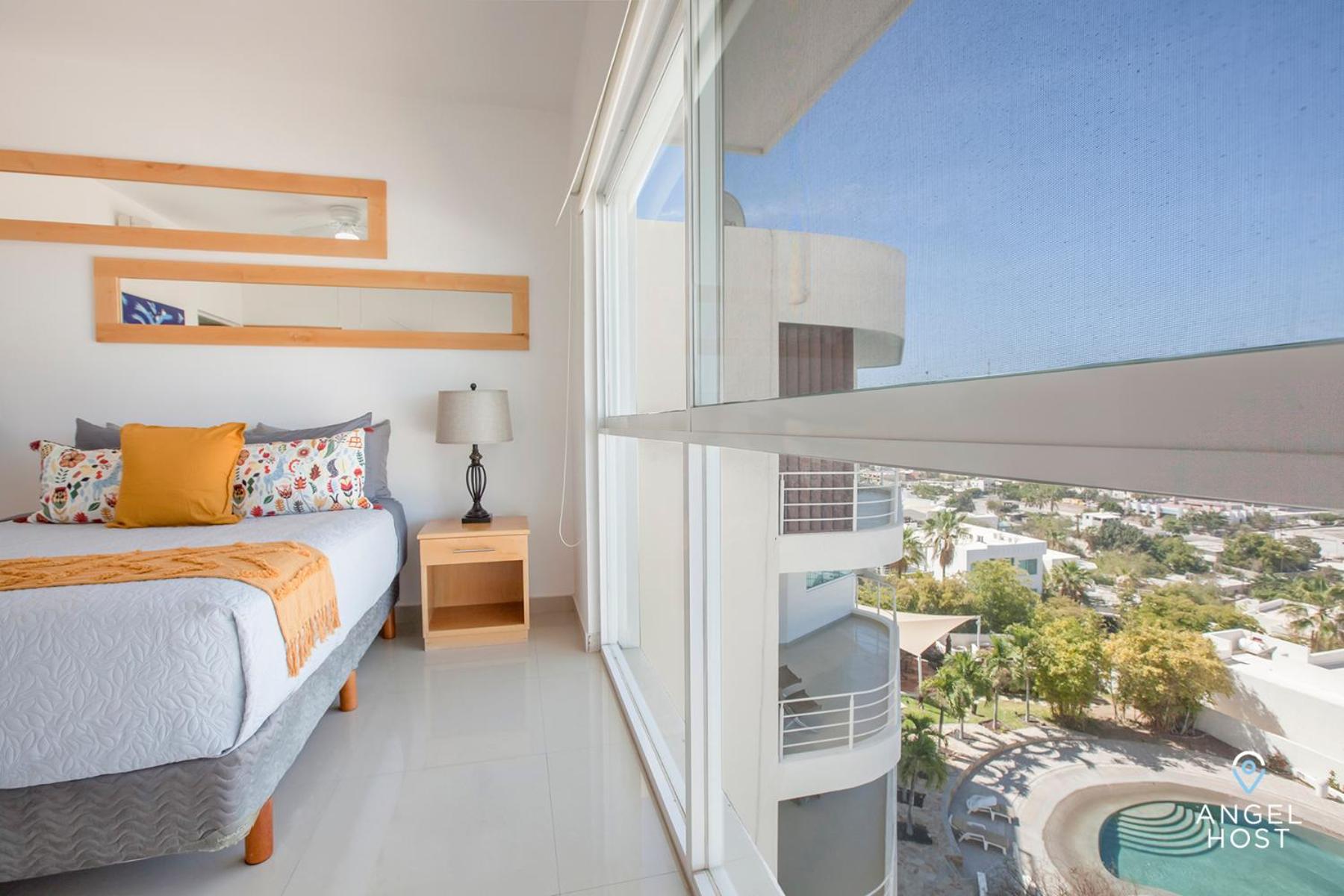 Condos with Spectacular Views & Pool Onsite