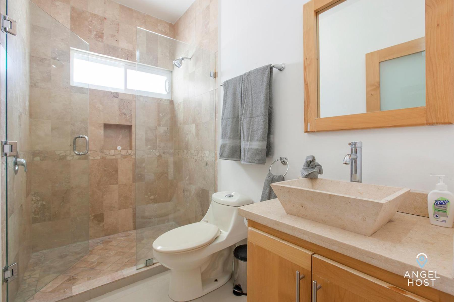 Condos with Spectacular Views & Pool Onsite