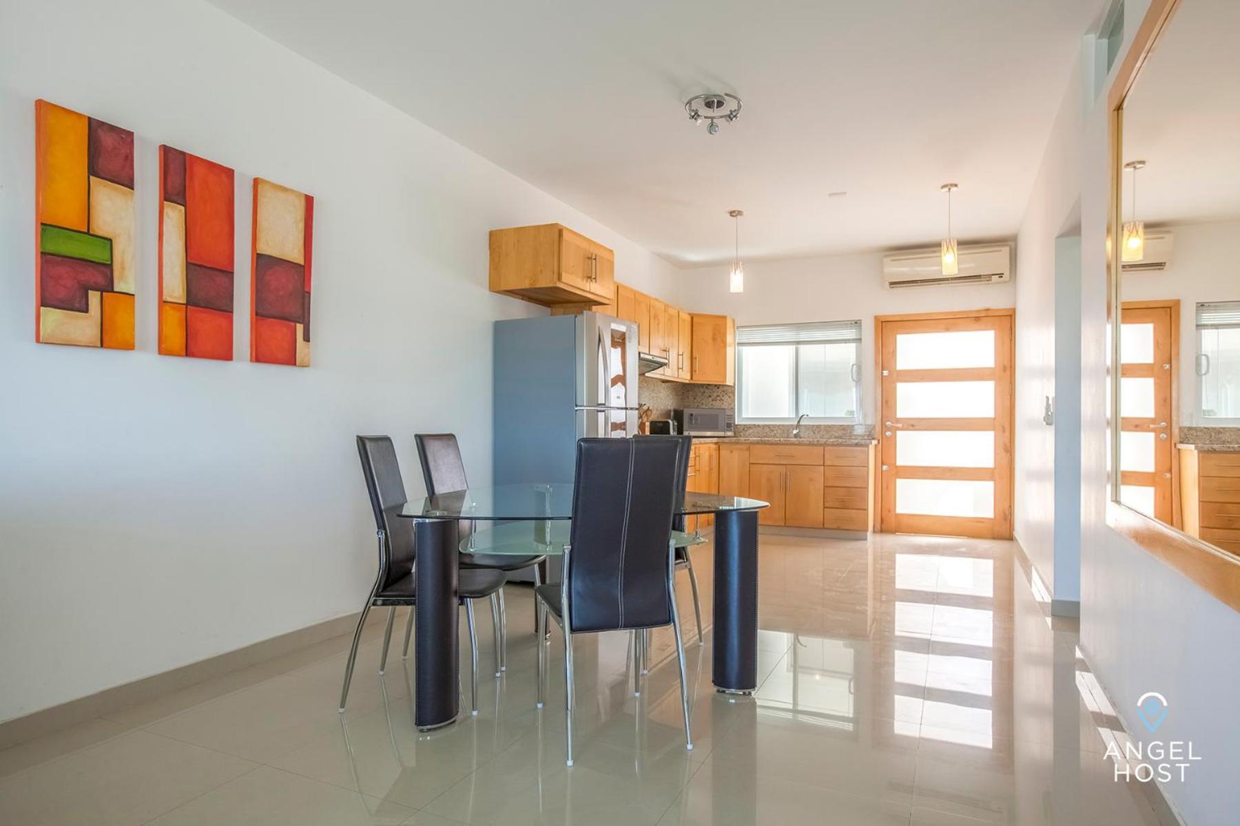 Condos with Spectacular Views & Pool Onsite