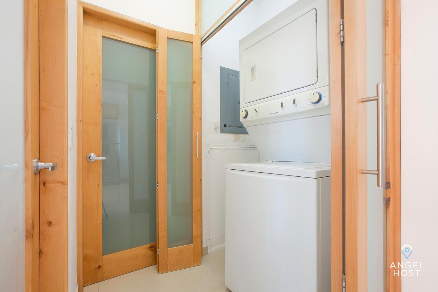 Condos with Spectacular Views & Pool Onsite