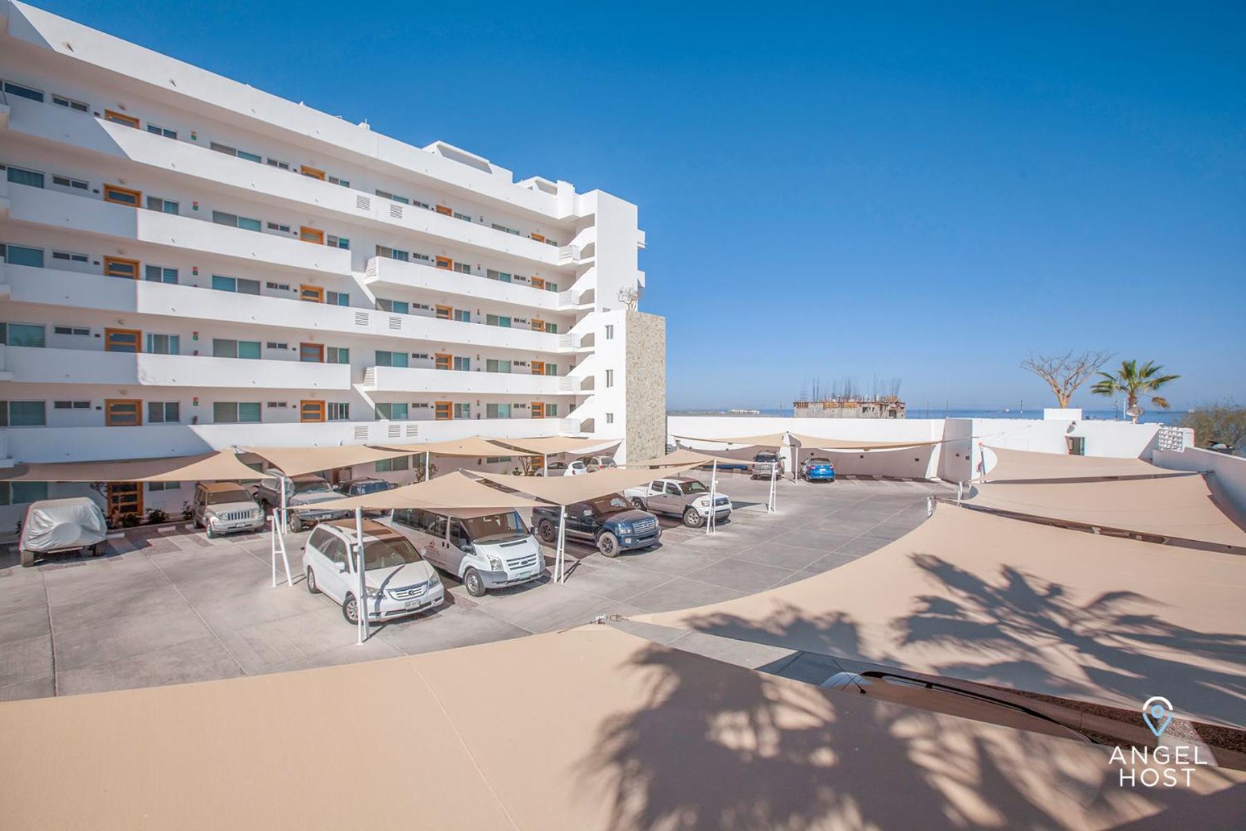 Condos with Spectacular Views & Pool Onsite