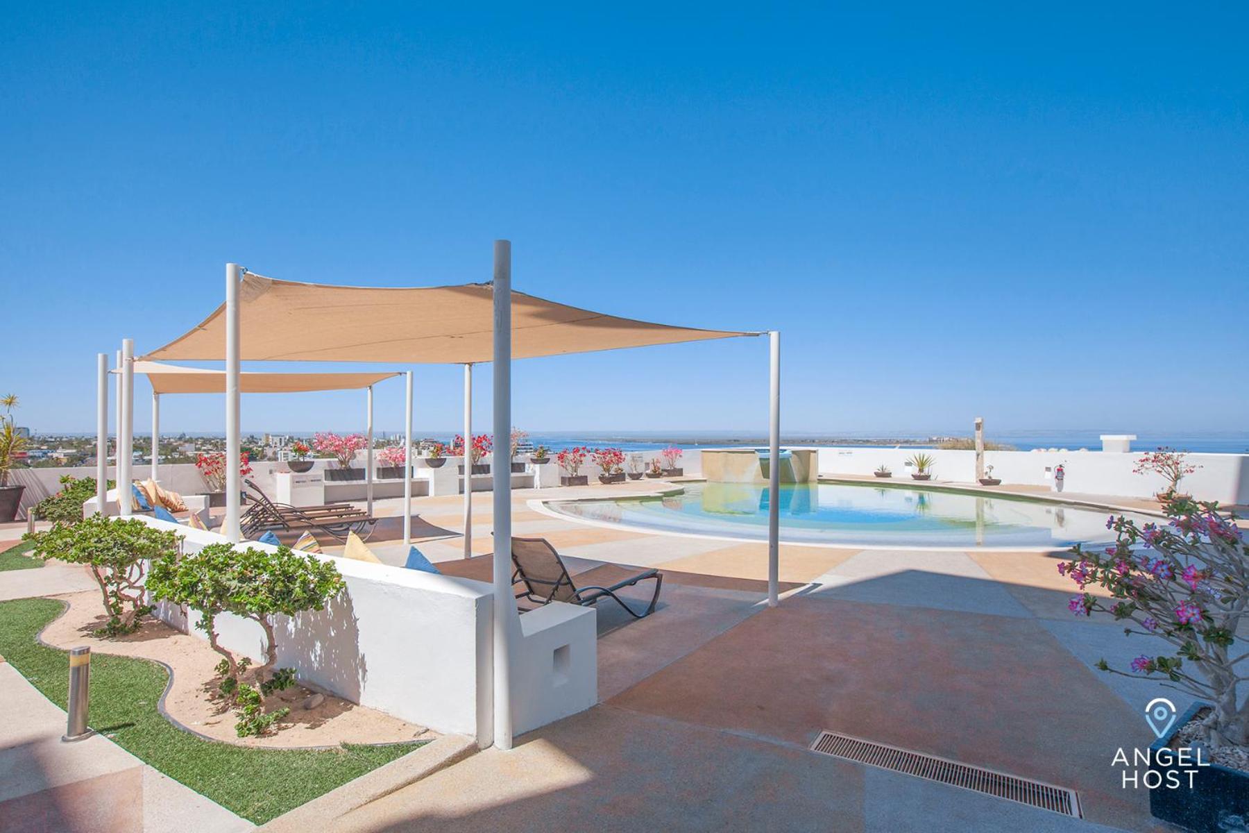 Condos with Spectacular Views & Pool Onsite
