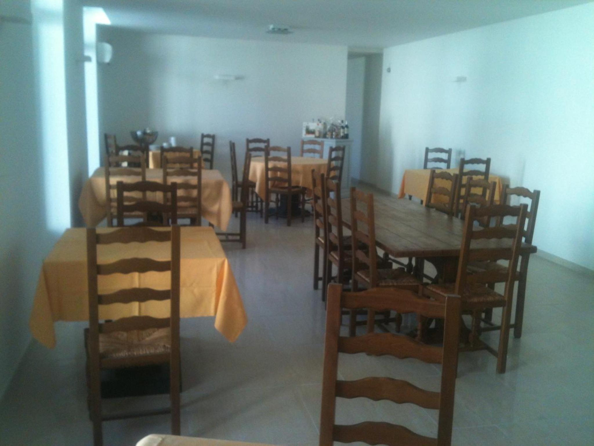La Petite Ecole