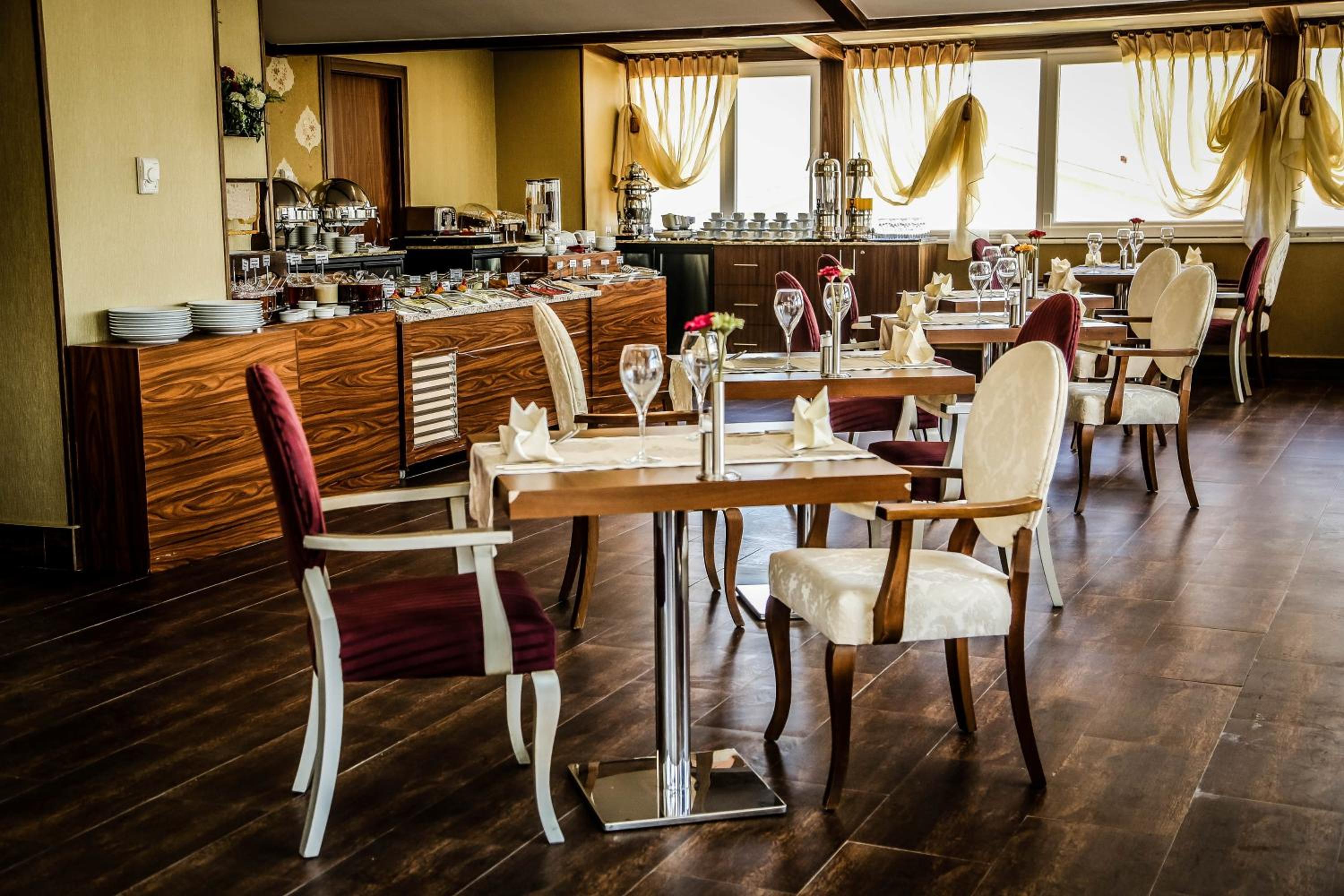 Koza Suite Hotel - Image 10