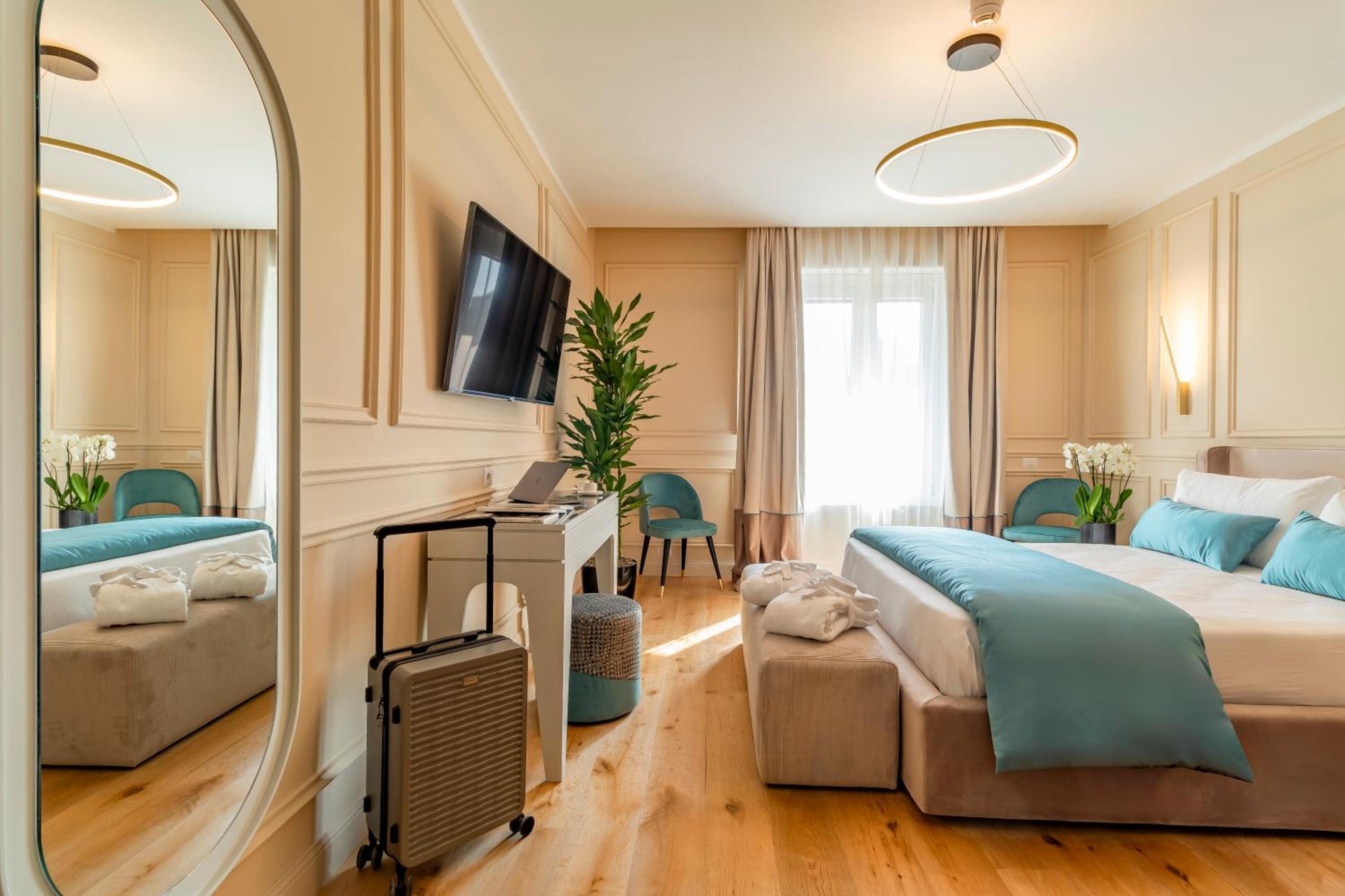 Trevi Imperial Suite 3