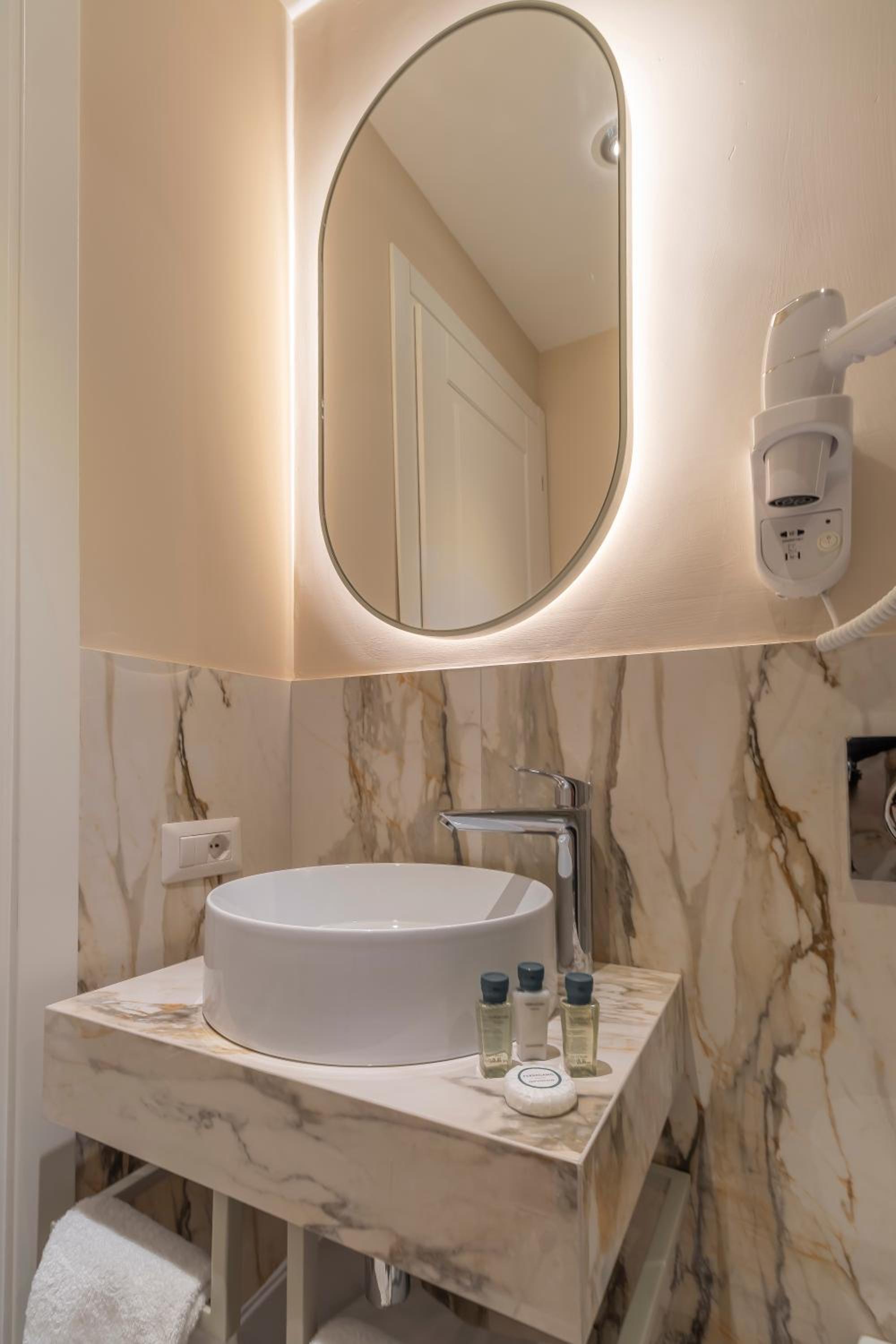 Trevi Imperial Suite 3