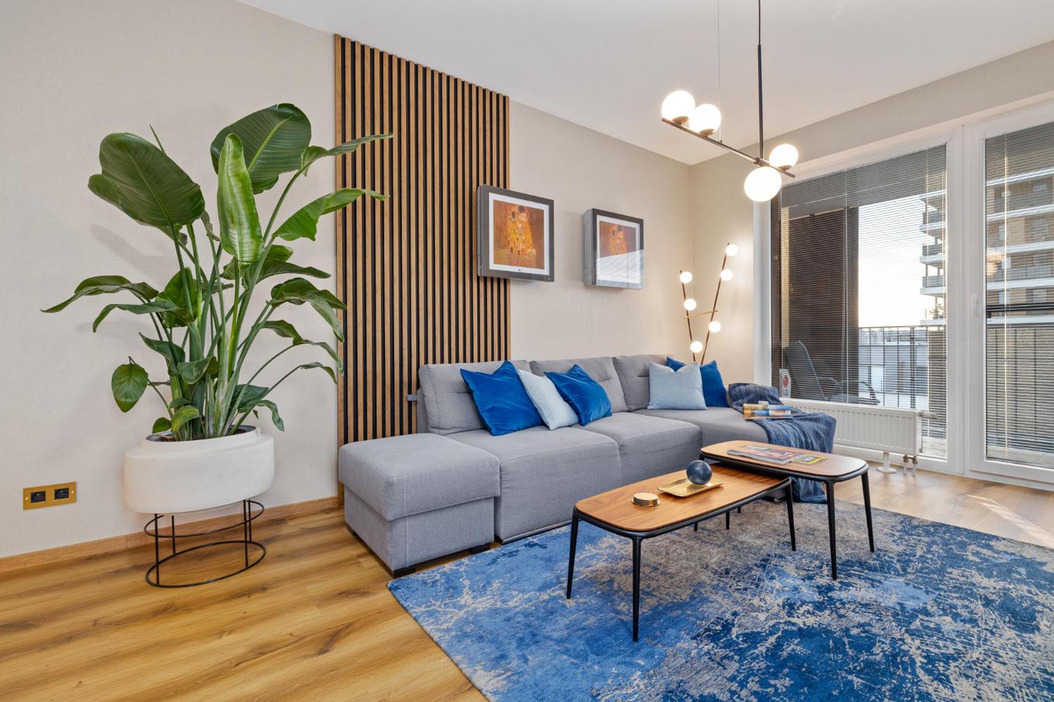 Golden Moon Apartment