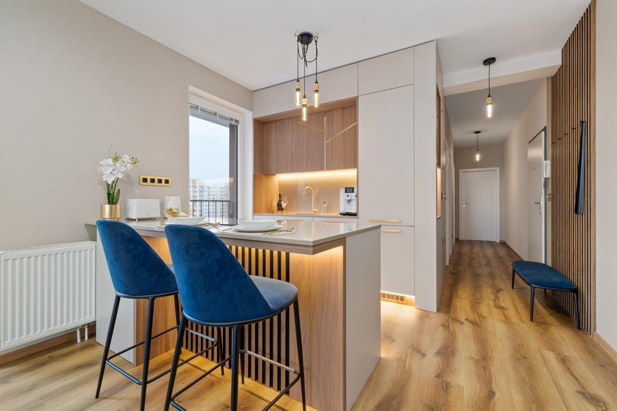 Golden Moon Apartment