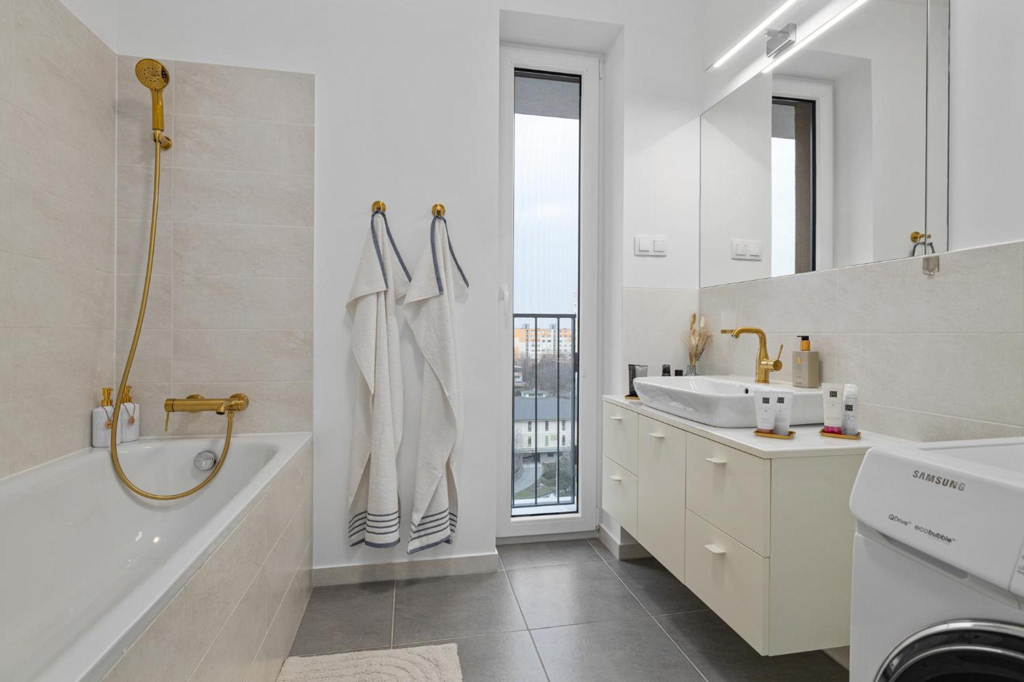 Golden Moon Apartment
