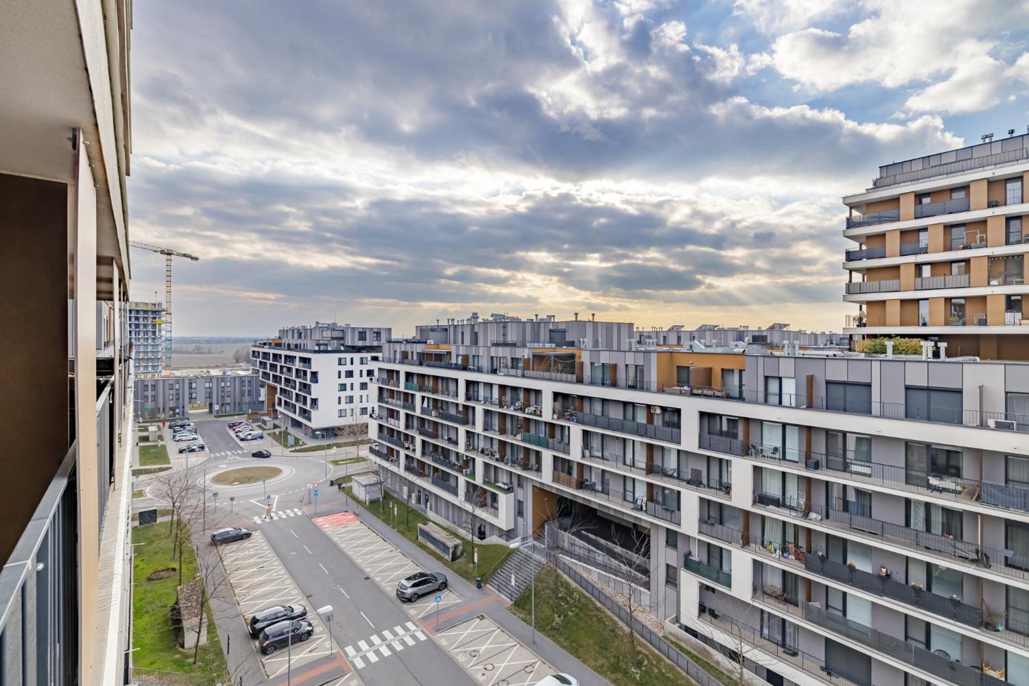 Golden Moon Apartment