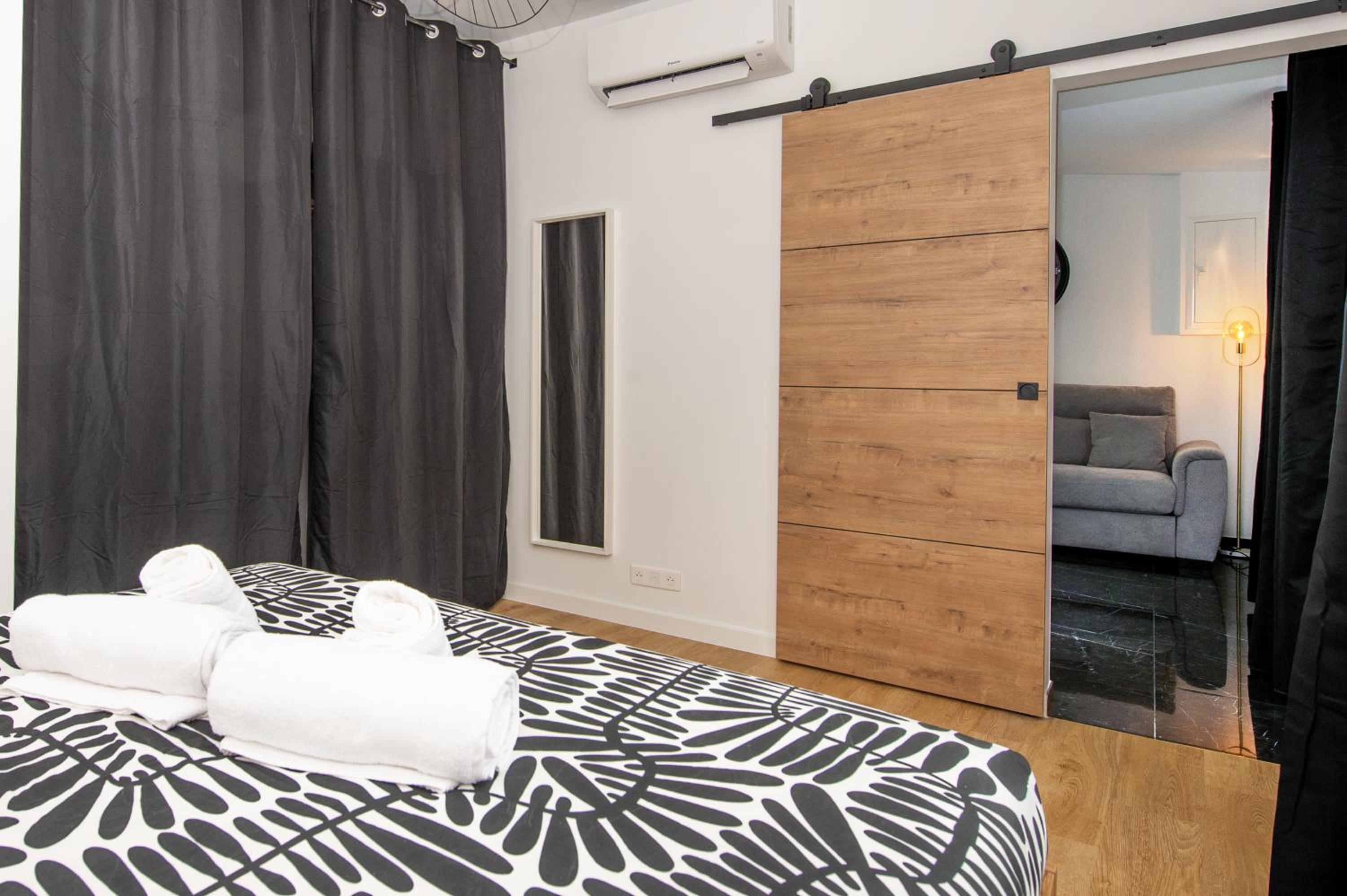 ACACIAS - Agréable maison mitoyenne - Jacuzzi - Parking privé