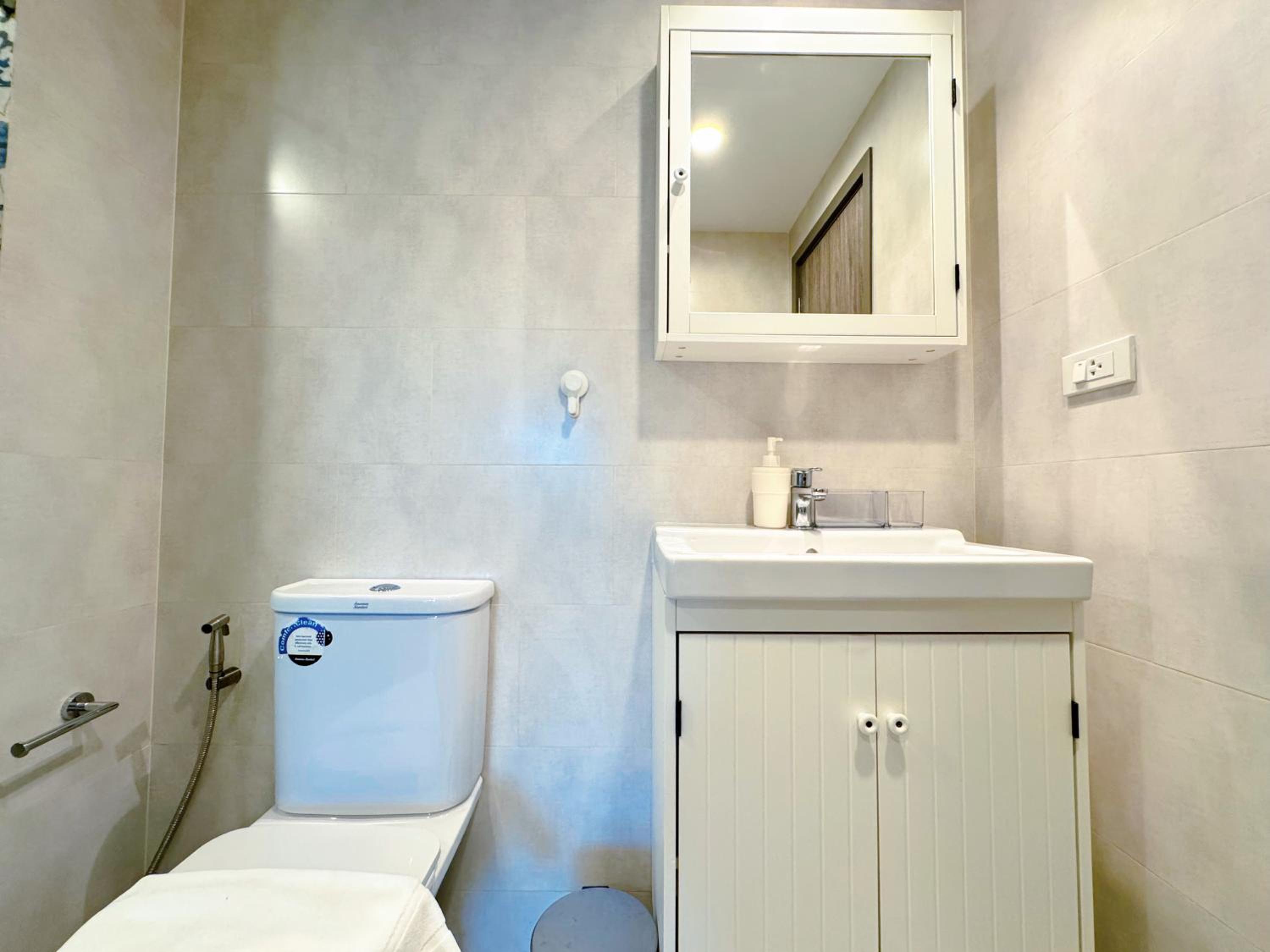 Digital Nomad Home Away With Pool & Gym