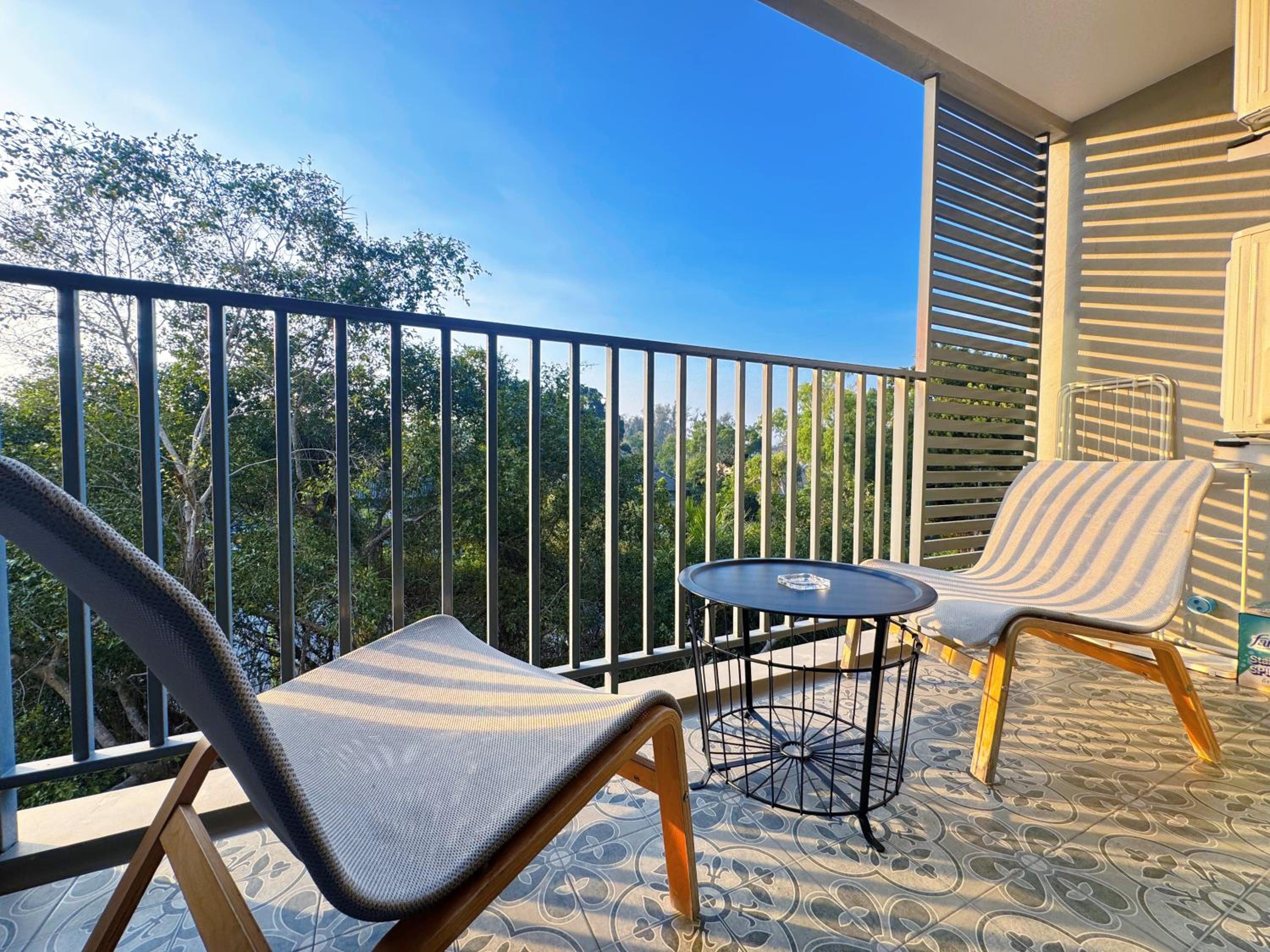 Digital Nomad Home Away With Pool & Gym