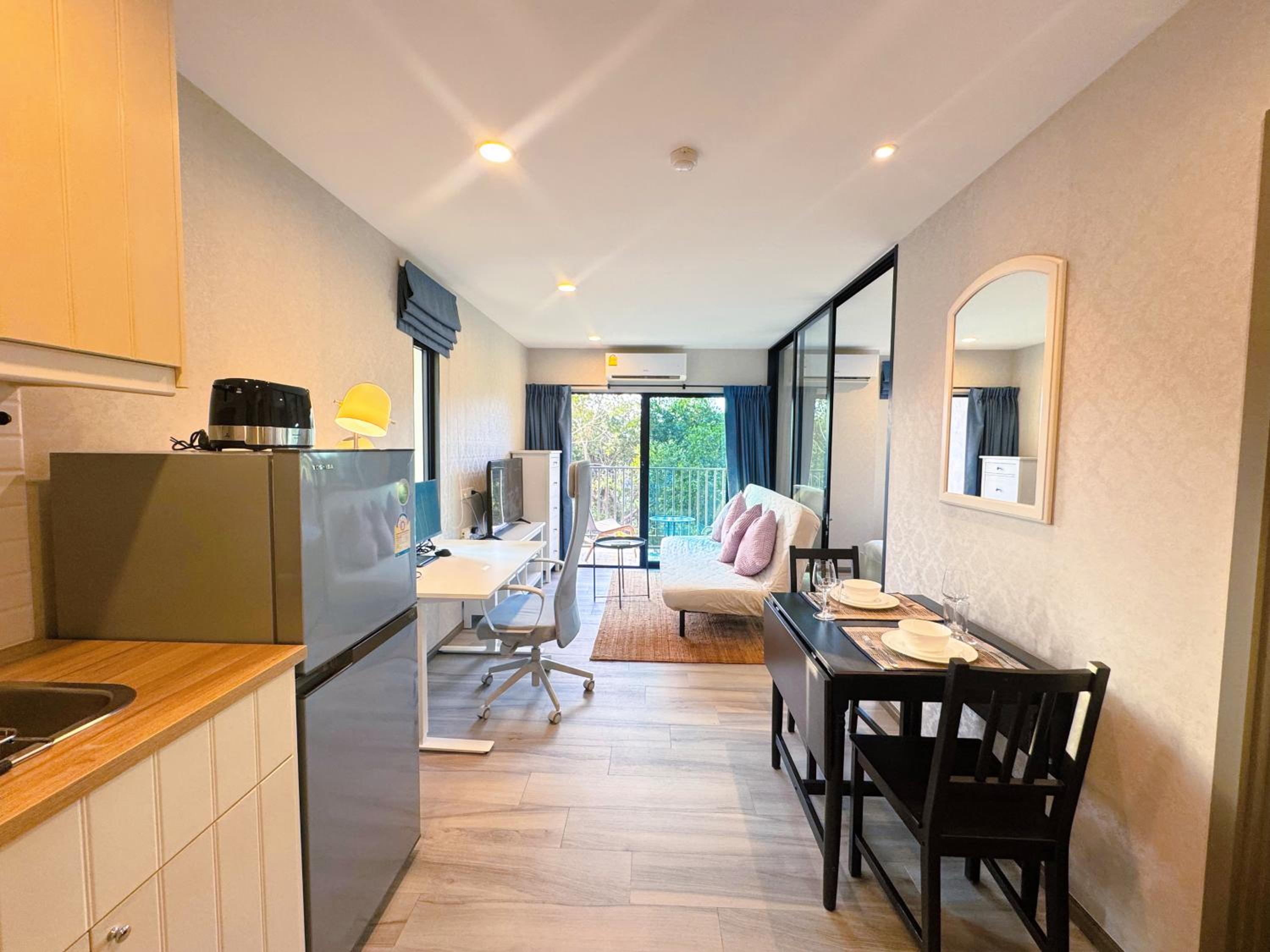 Digital Nomad Home Away With Pool & Gym