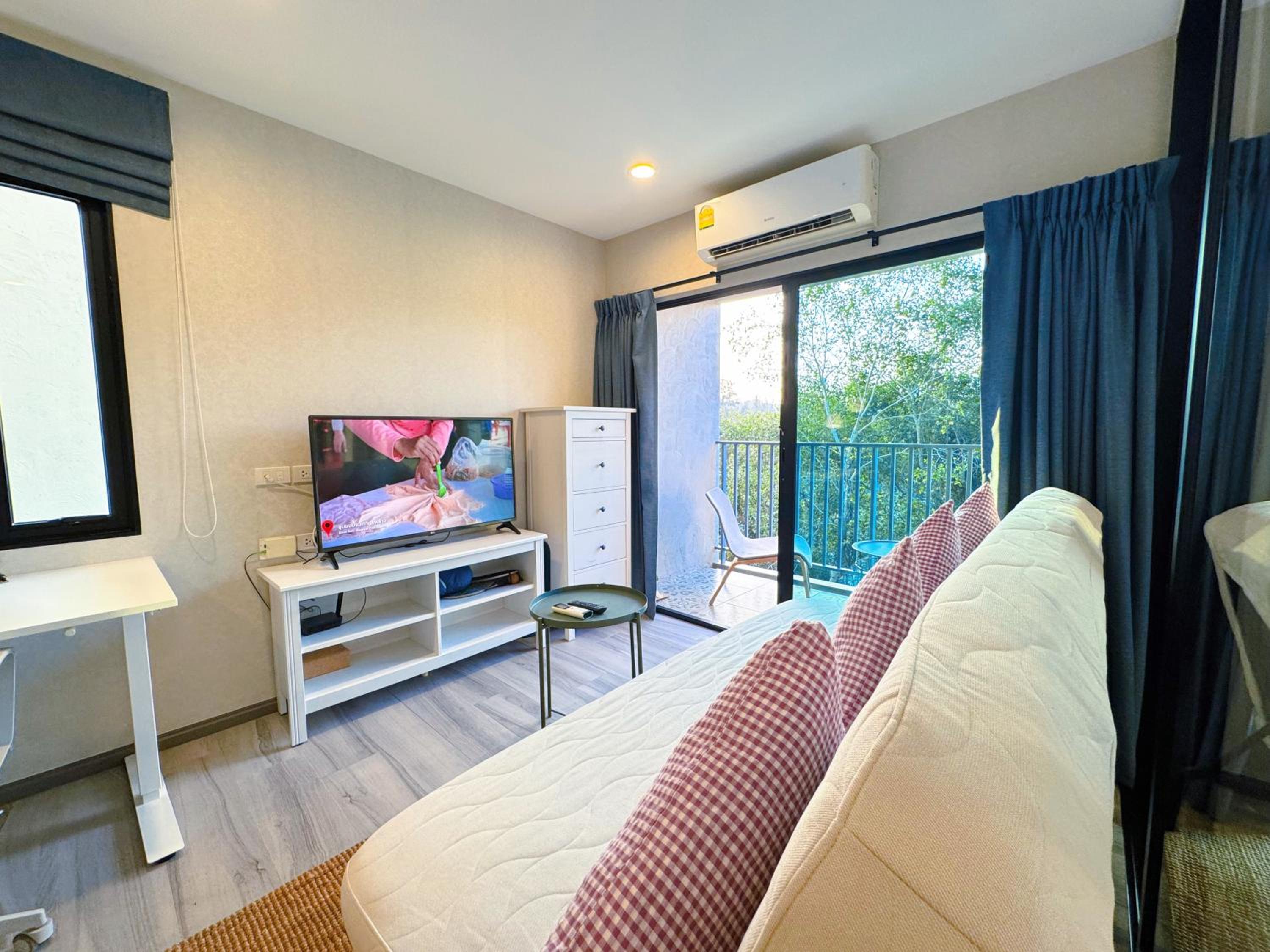 Digital Nomad Home Away With Pool & Gym