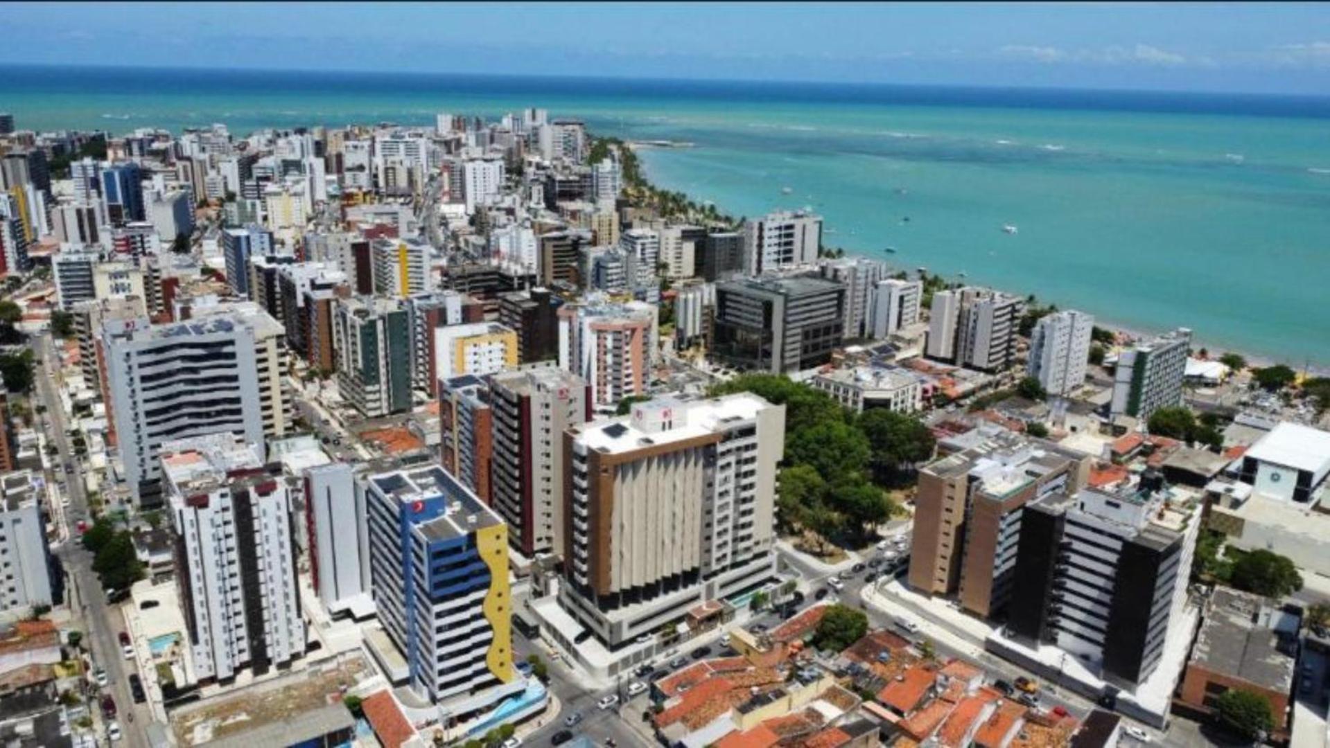 Quarto e Sala na Ponta Verde e Pajuçara