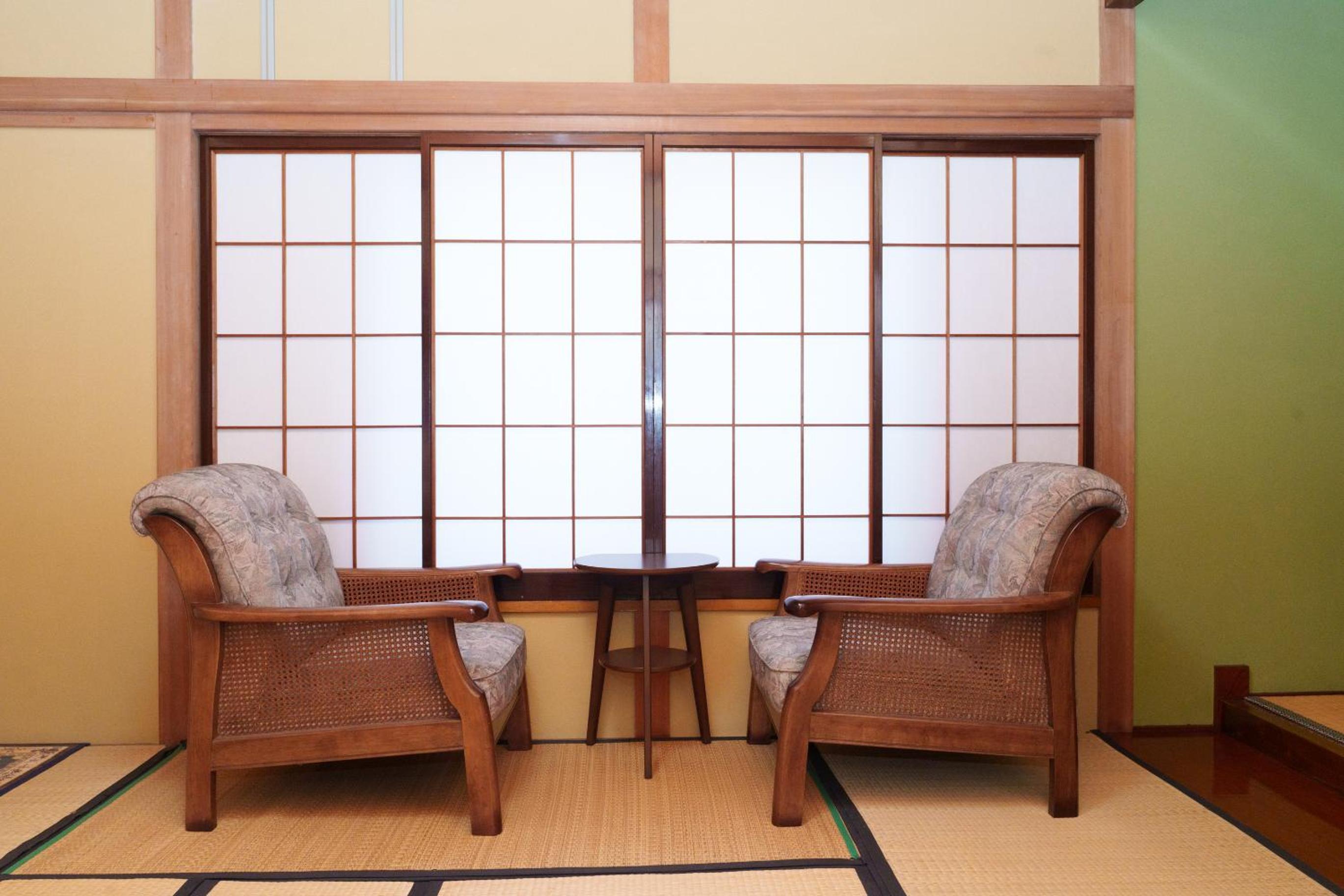 Golden Fox Inn, Old house in the old city, Walking distance to Matsumoto Castle and tourist attractions