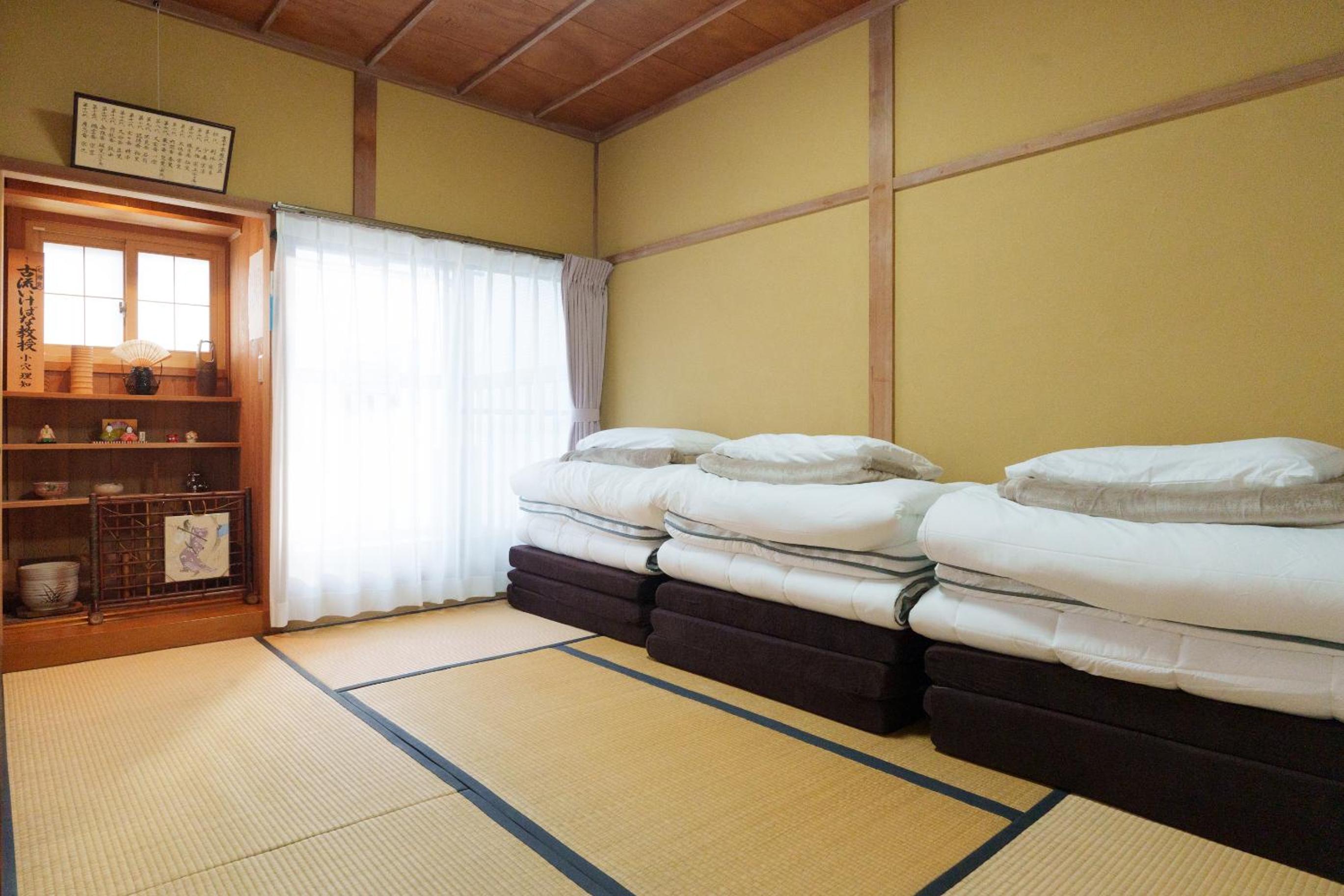 Golden Fox Inn, Old house in the old city, Walking distance to Matsumoto Castle and tourist attractions