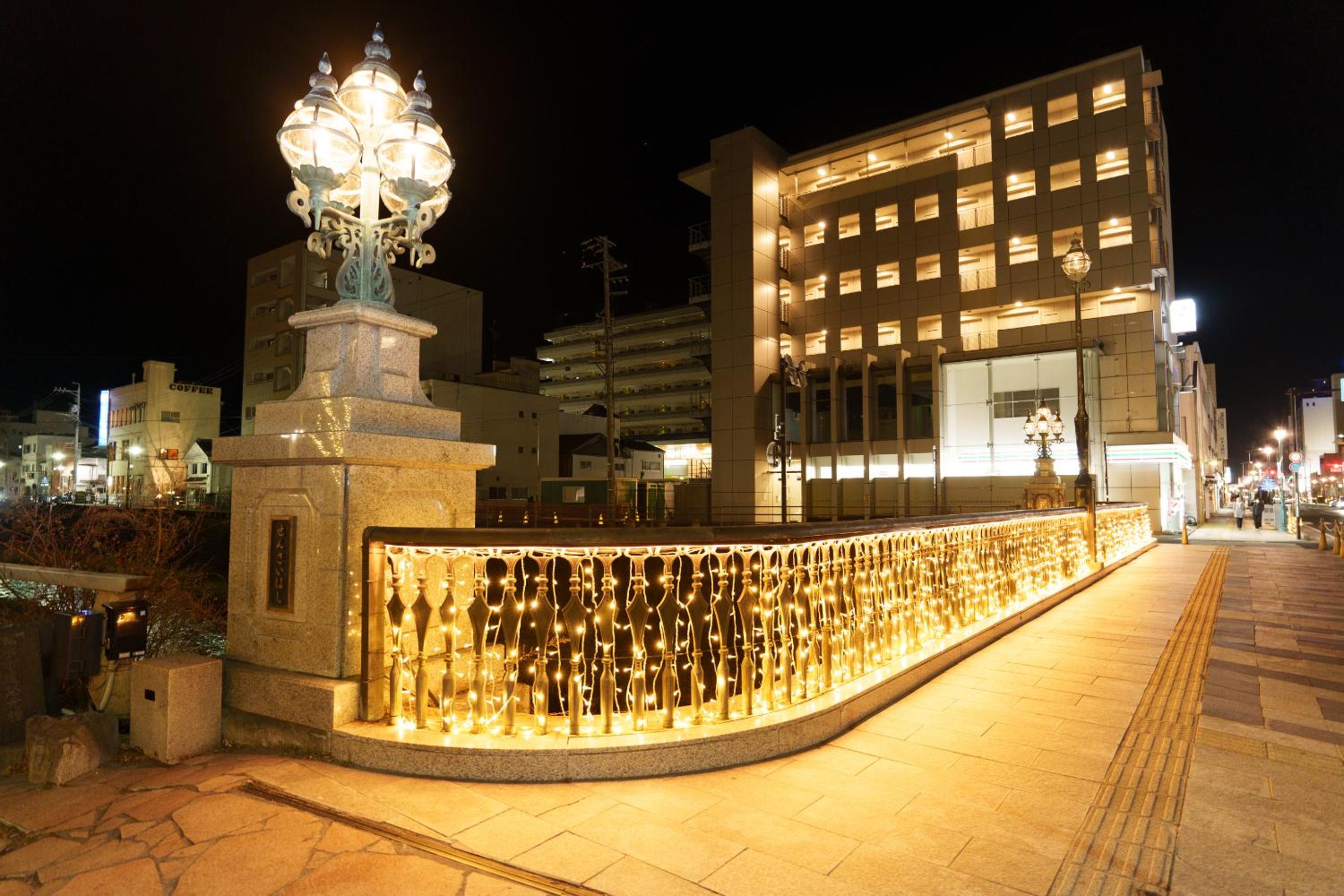 Golden Fox Inn, Old house in the old city, Walking distance to Matsumoto Castle and tourist attractions