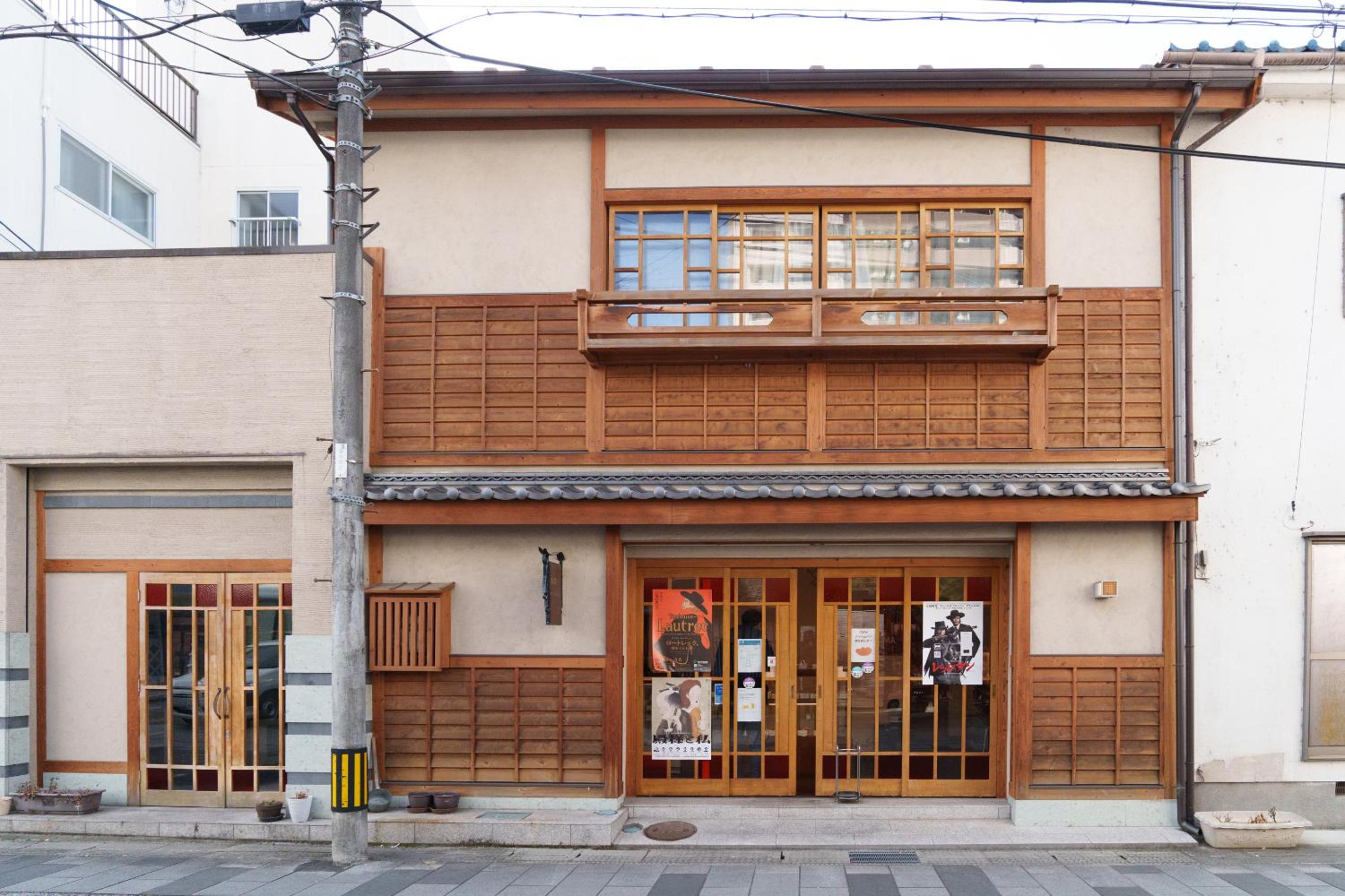 Golden Fox Inn, Old house in the old city, Walking distance to Matsumoto Castle and tourist attractions