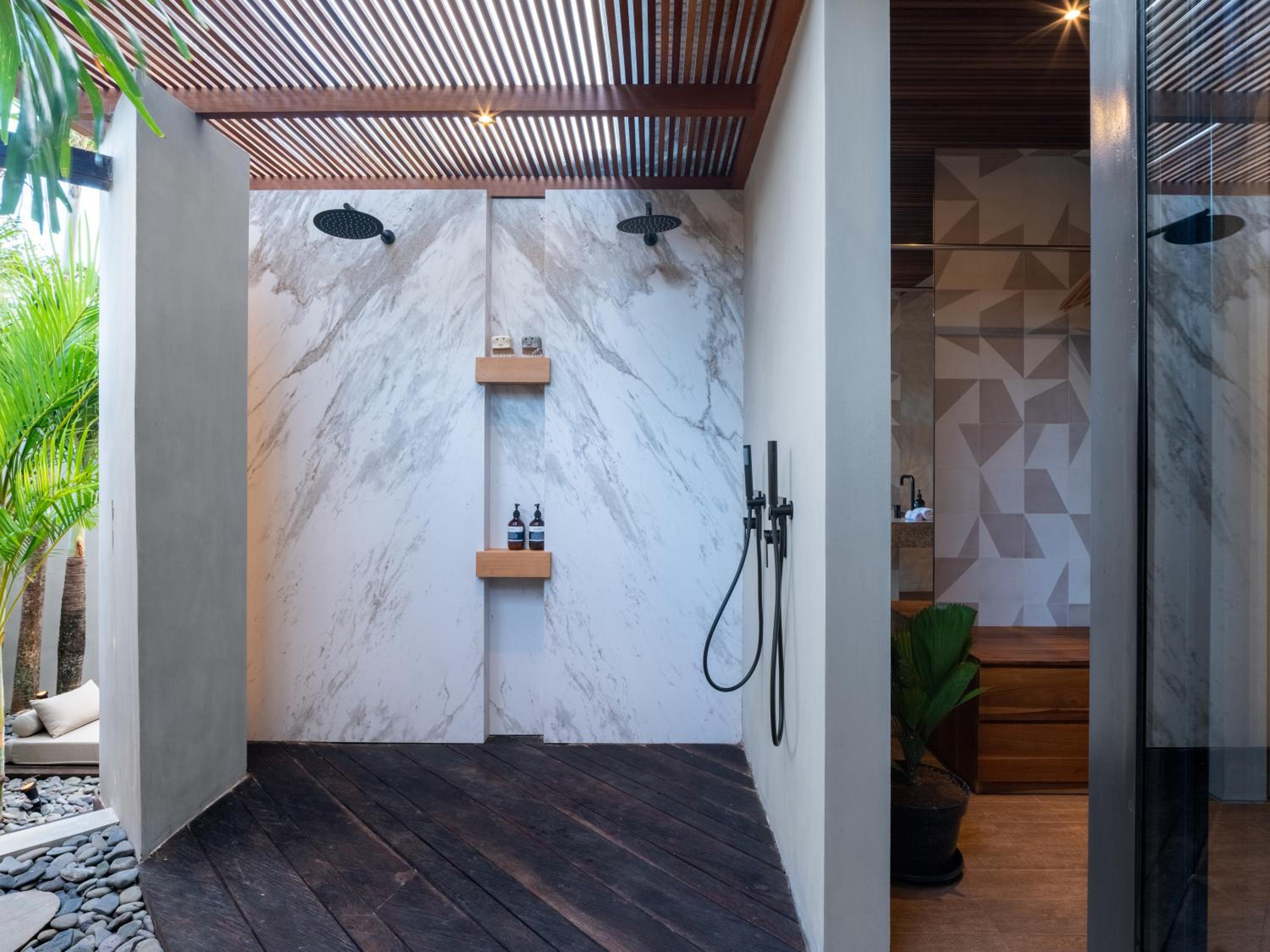 Villa FEH Bali by House of Winds - Neo Tropical Eden near Canggu