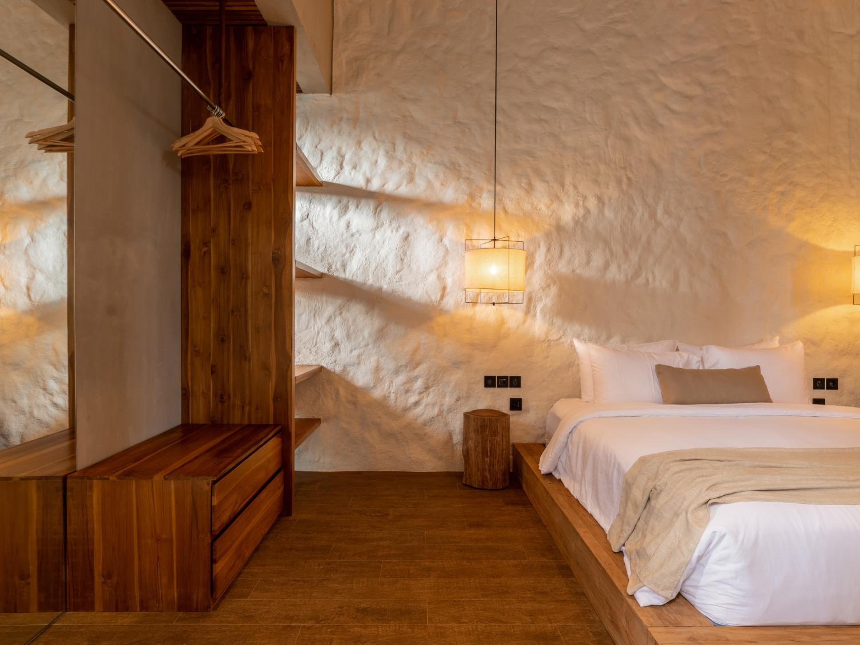 Villa FEH Bali by House of Winds - Neo Tropical Eden near Canggu