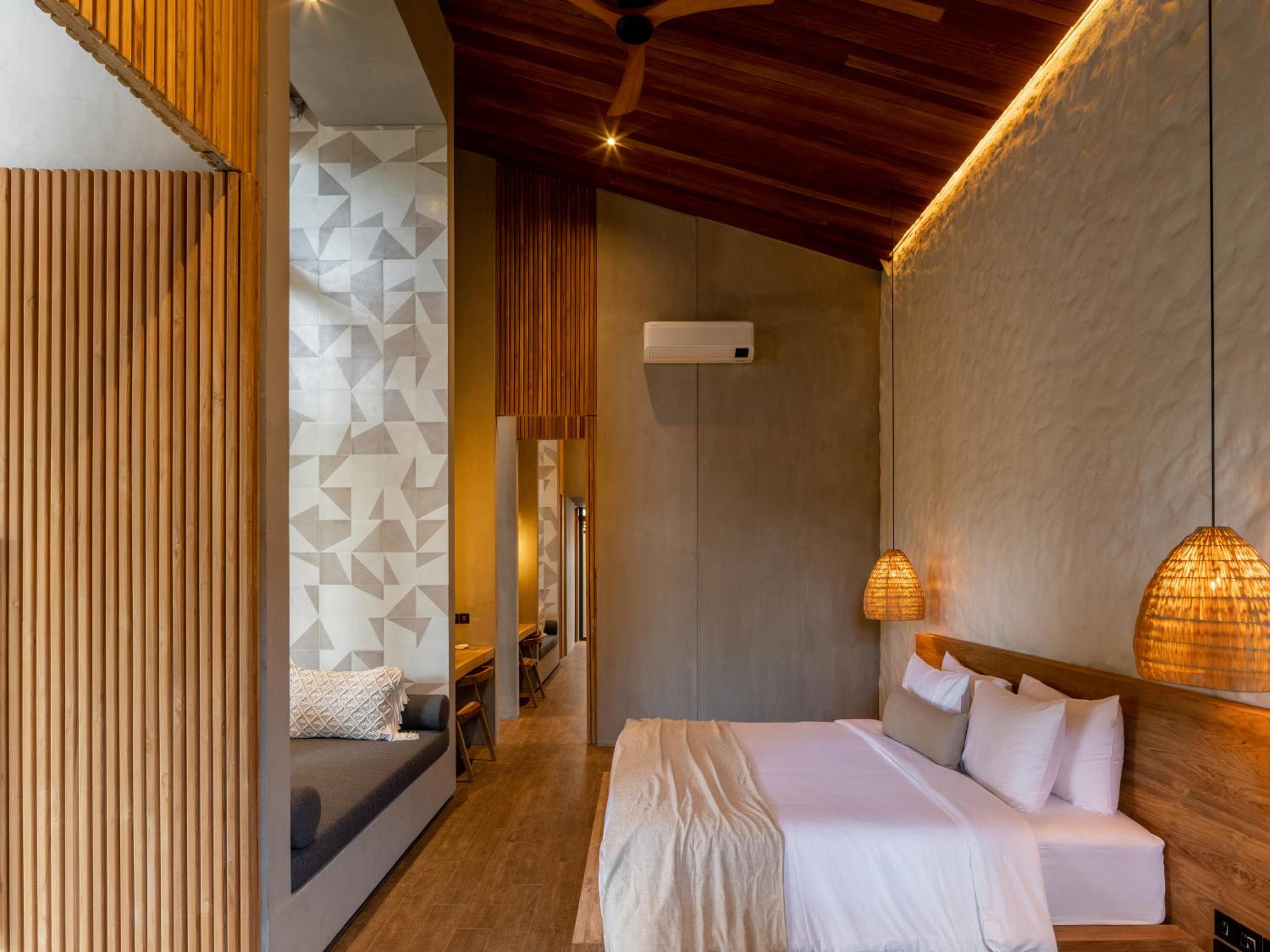 Villa FEH Bali by House of Winds - Neo Tropical Eden near Canggu