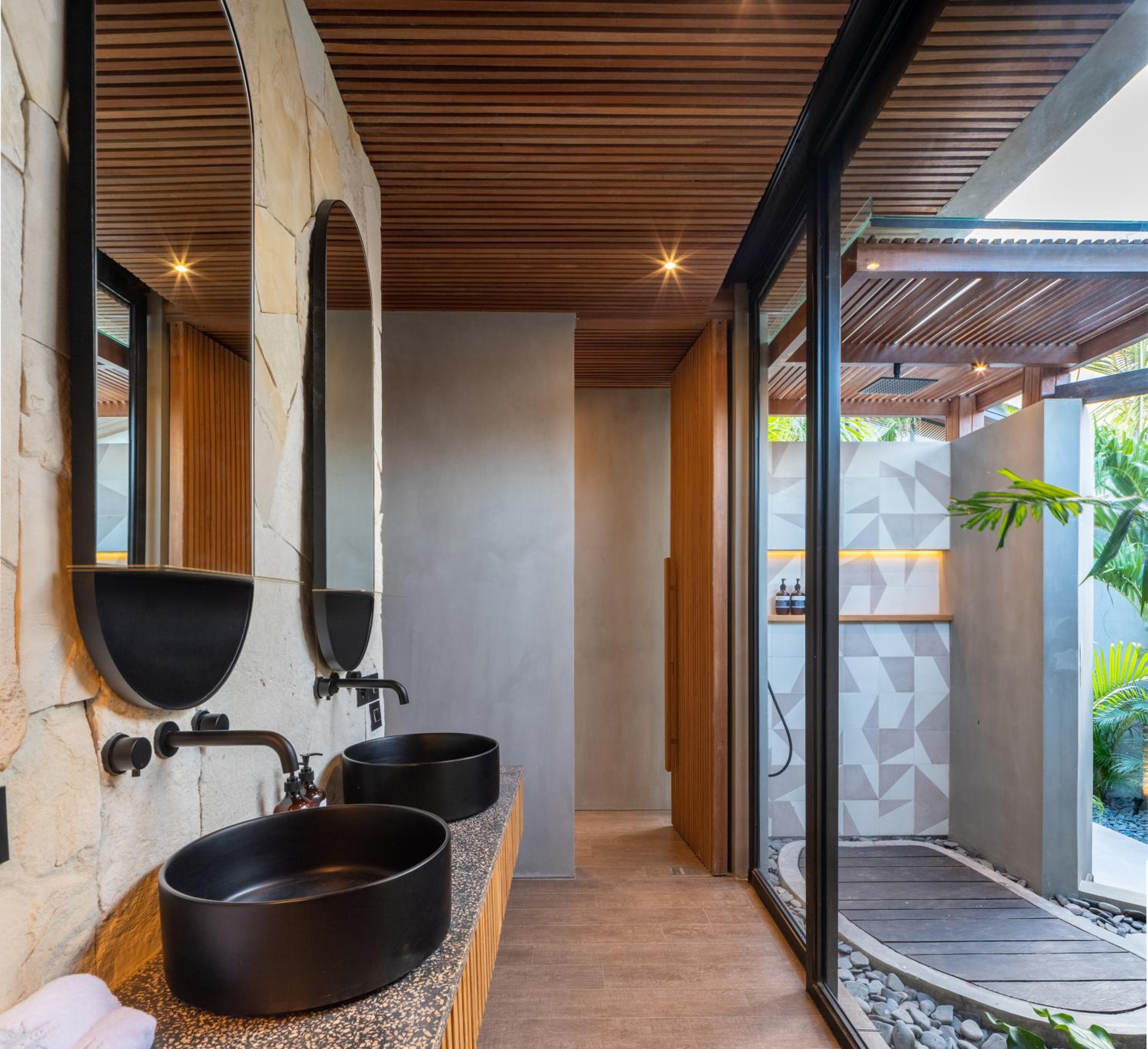 Villa FEH Bali by House of Winds - Neo Tropical Eden near Canggu
