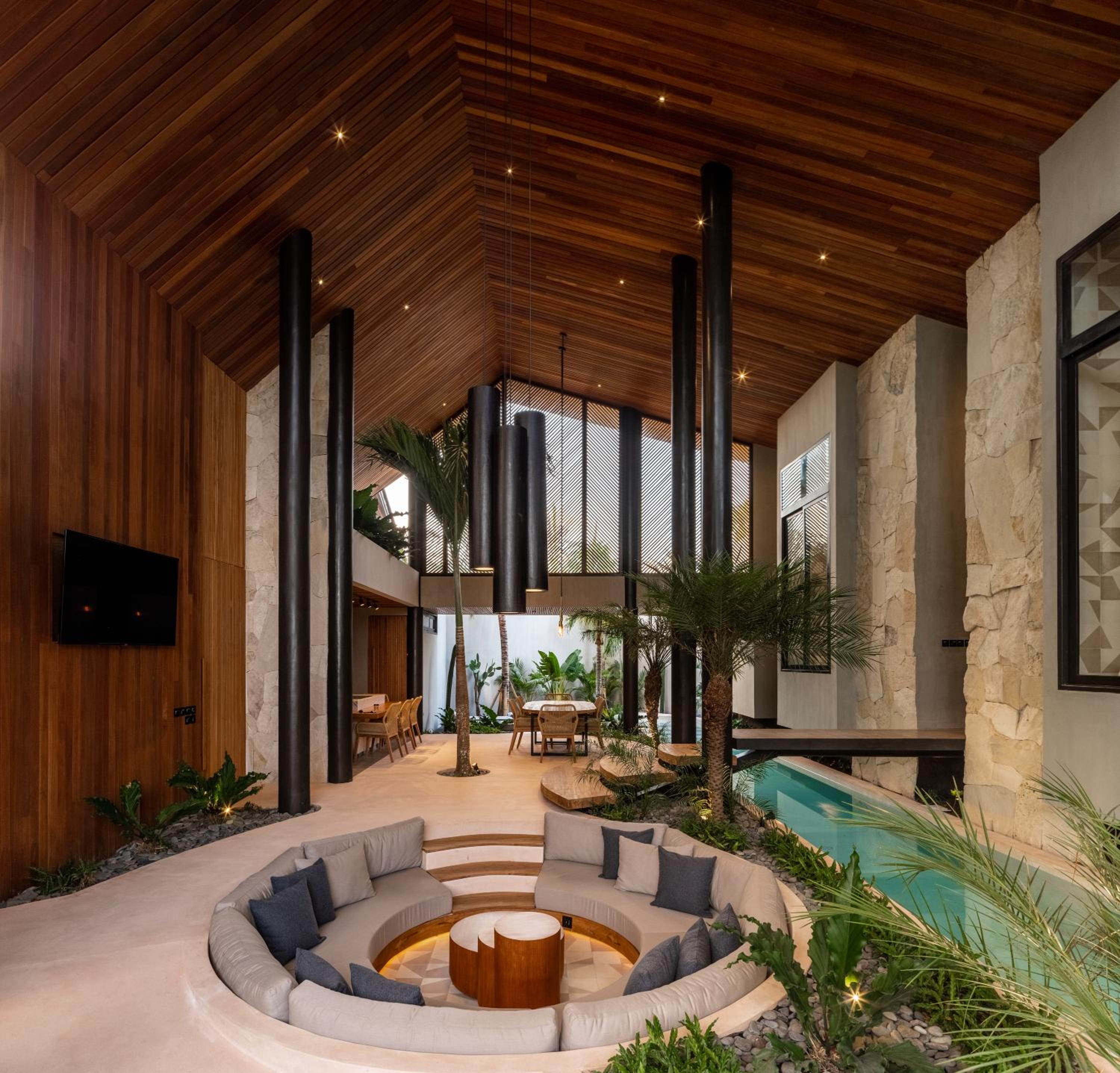 Villa FEH Bali by House of Winds - Neo Tropical Eden near Canggu