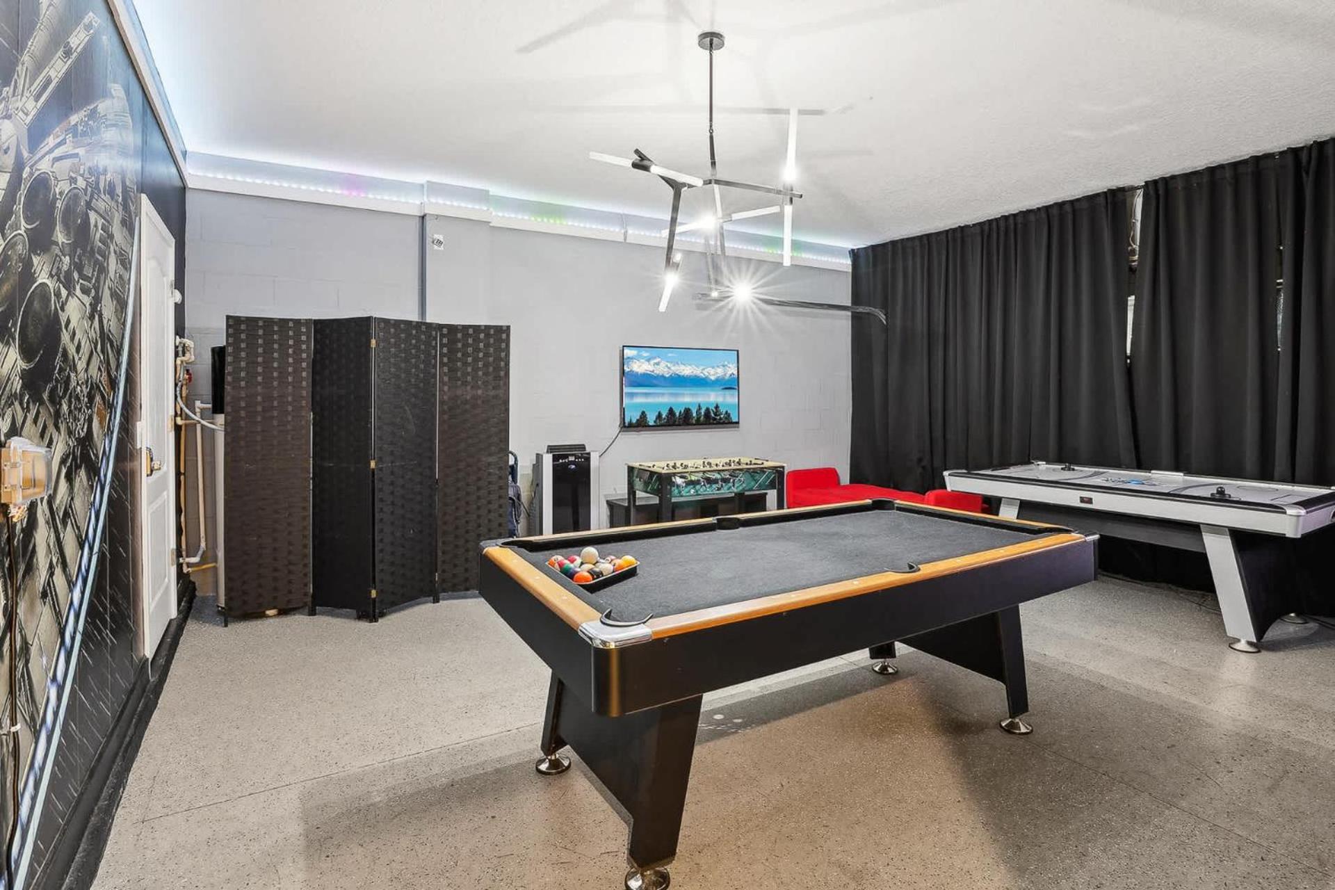 Upstay Family Home w Pool & Cinema ChampionsGate
