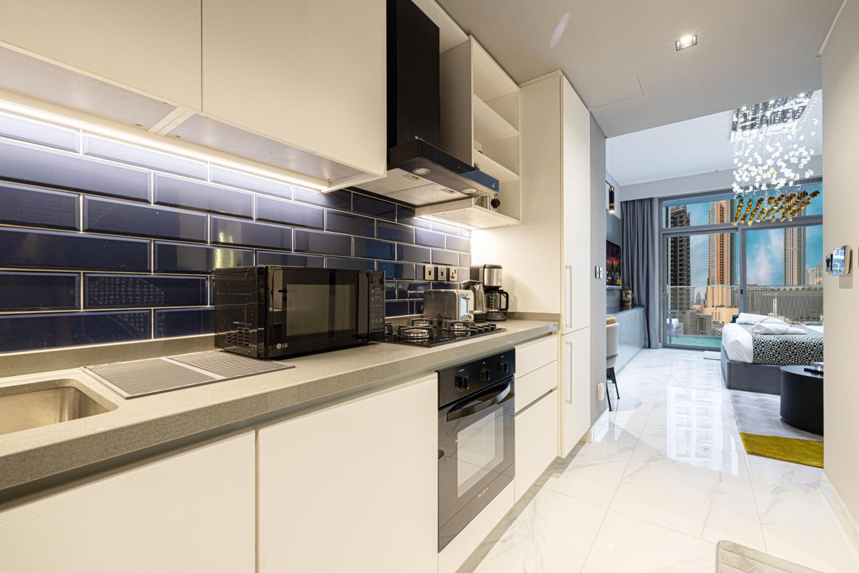 Cozy Studio Steps from Dubai Mall & Burj Khalifa