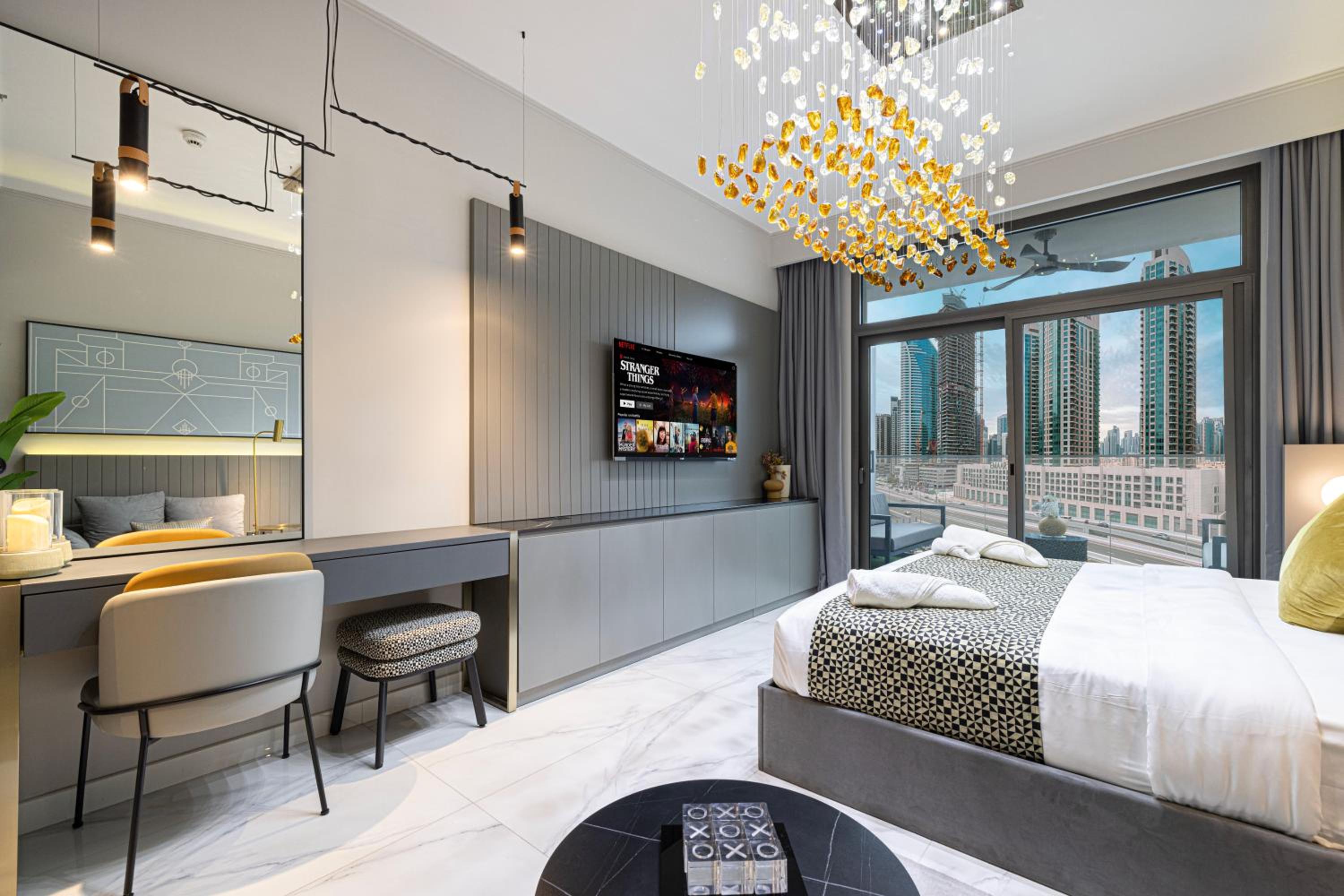 Cozy Studio Steps from Dubai Mall & Burj Khalifa