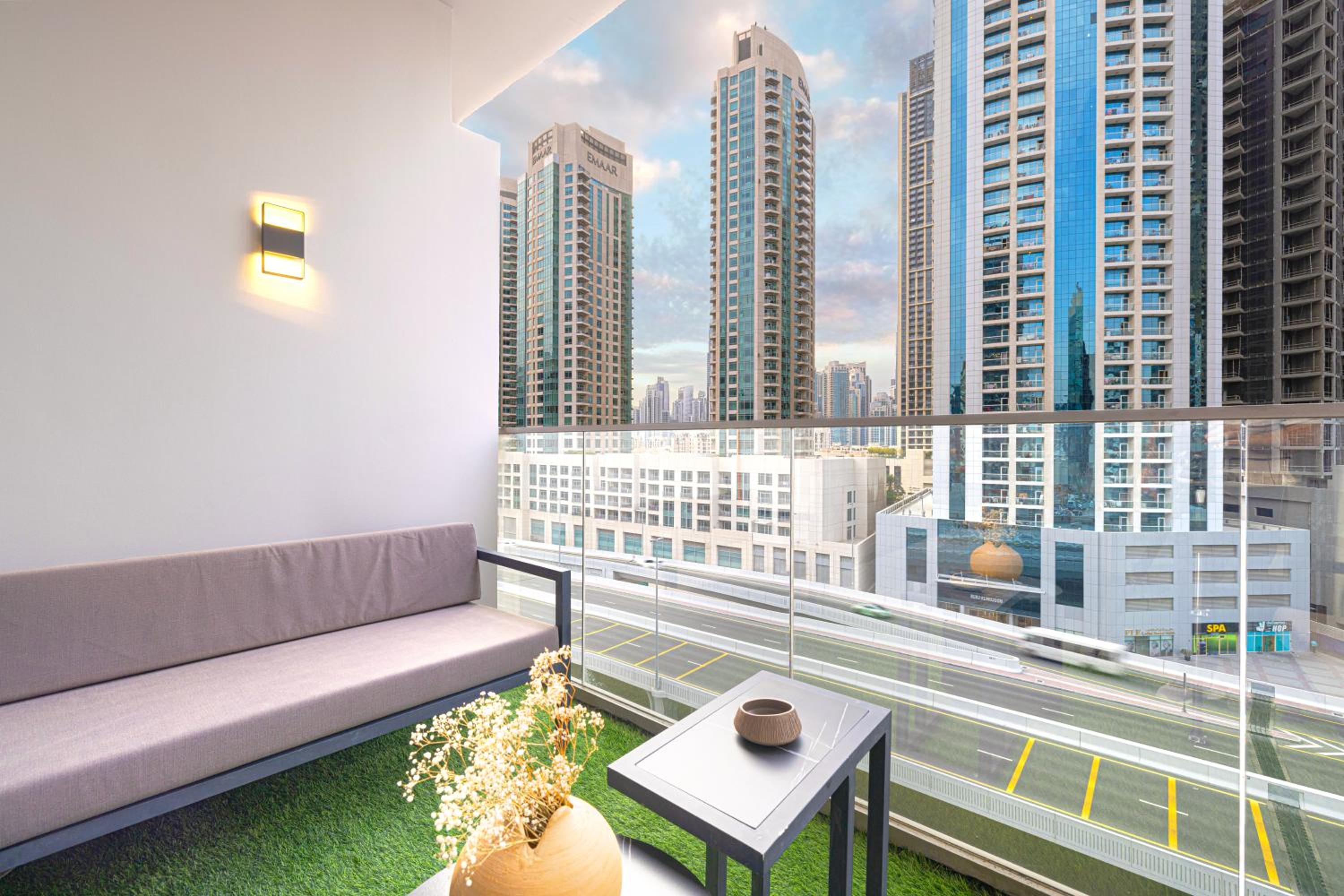 Cozy Studio Steps from Dubai Mall & Burj Khalifa