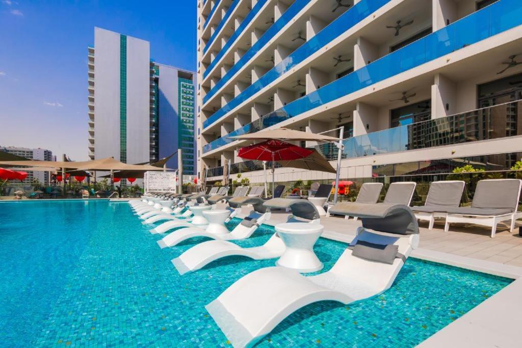 Cozy Studio Steps from Dubai Mall & Burj Khalifa