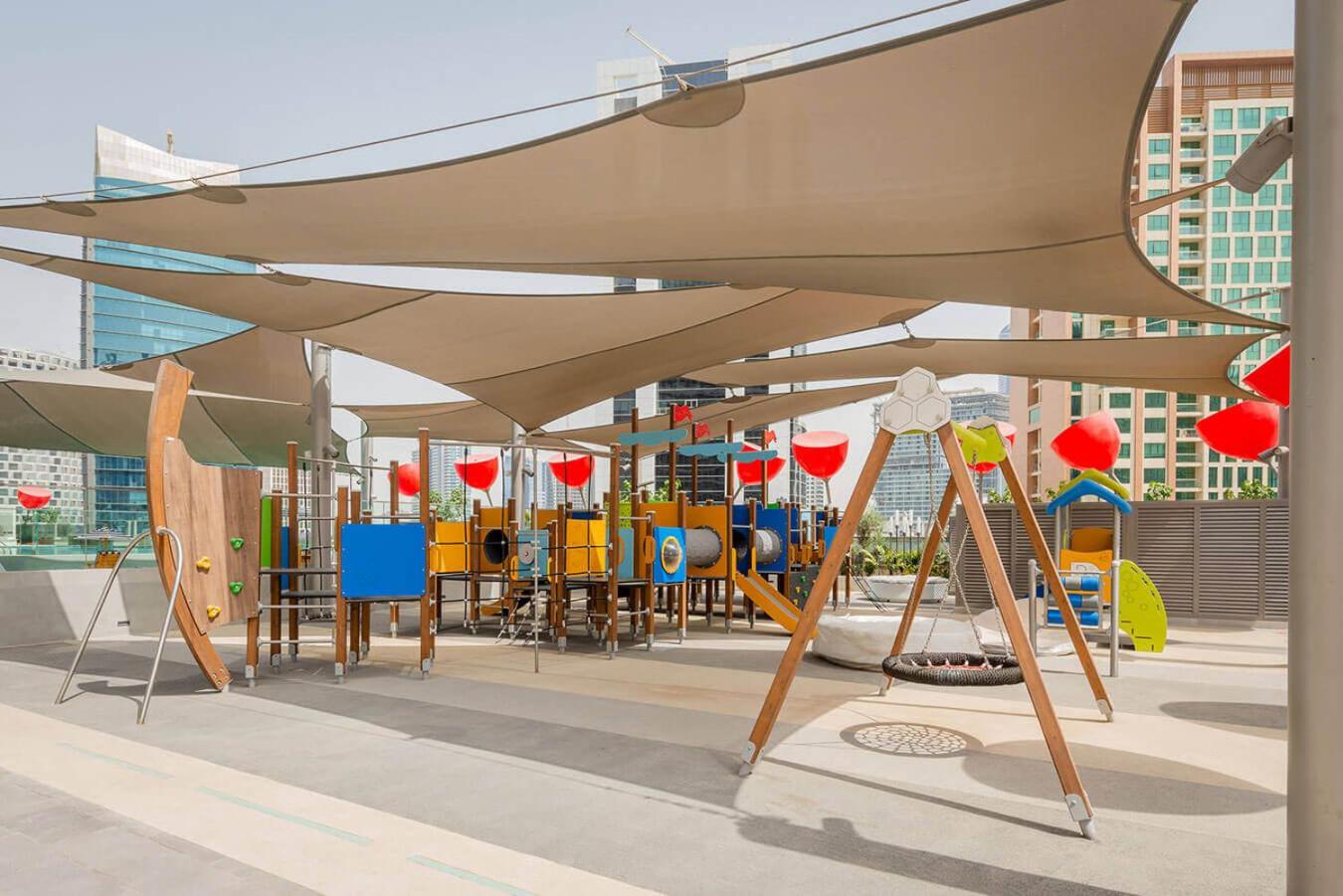 Cozy Studio Steps from Dubai Mall & Burj Khalifa