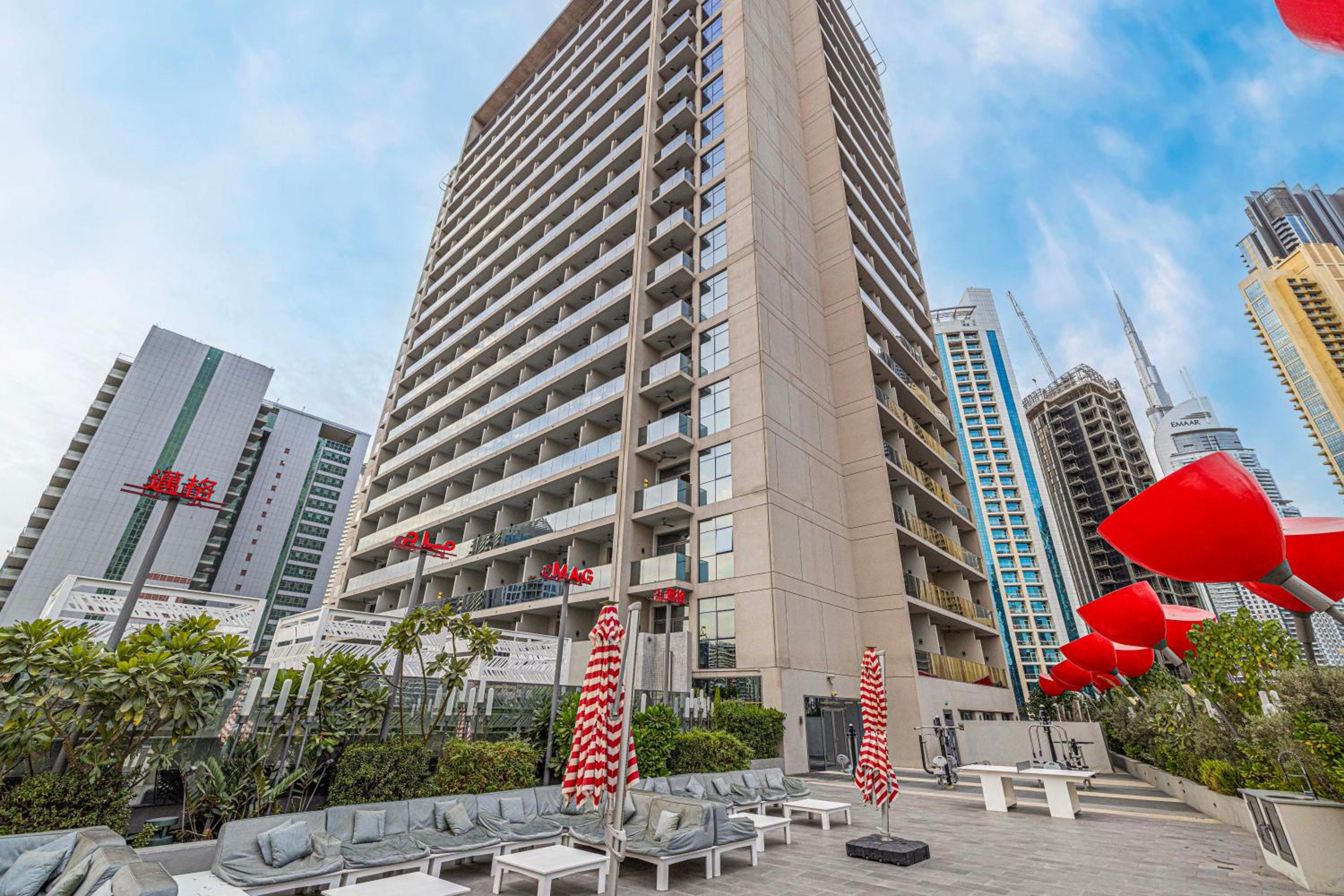 Cozy Studio Steps from Dubai Mall & Burj Khalifa