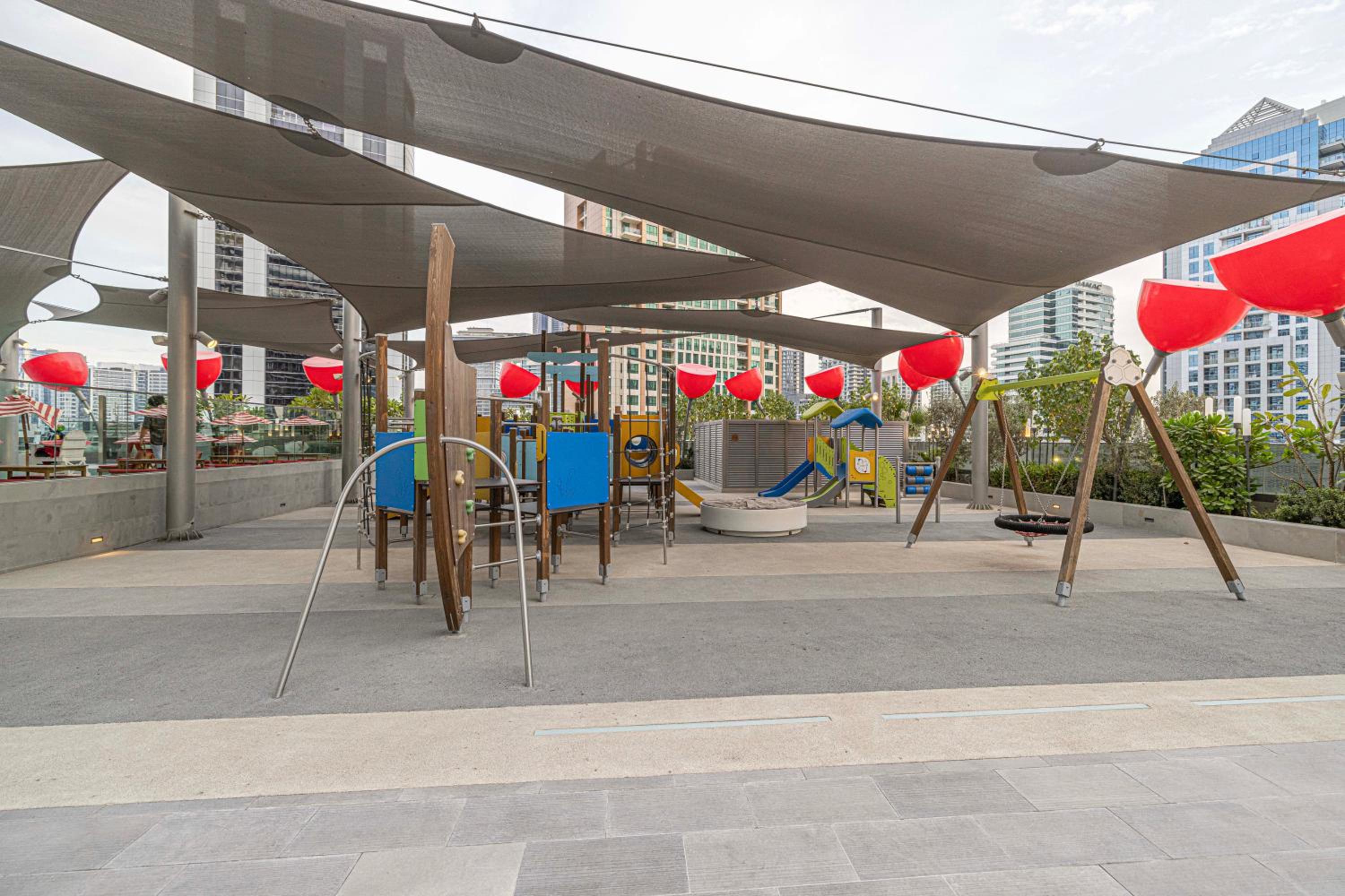 Cozy Studio Steps from Dubai Mall & Burj Khalifa