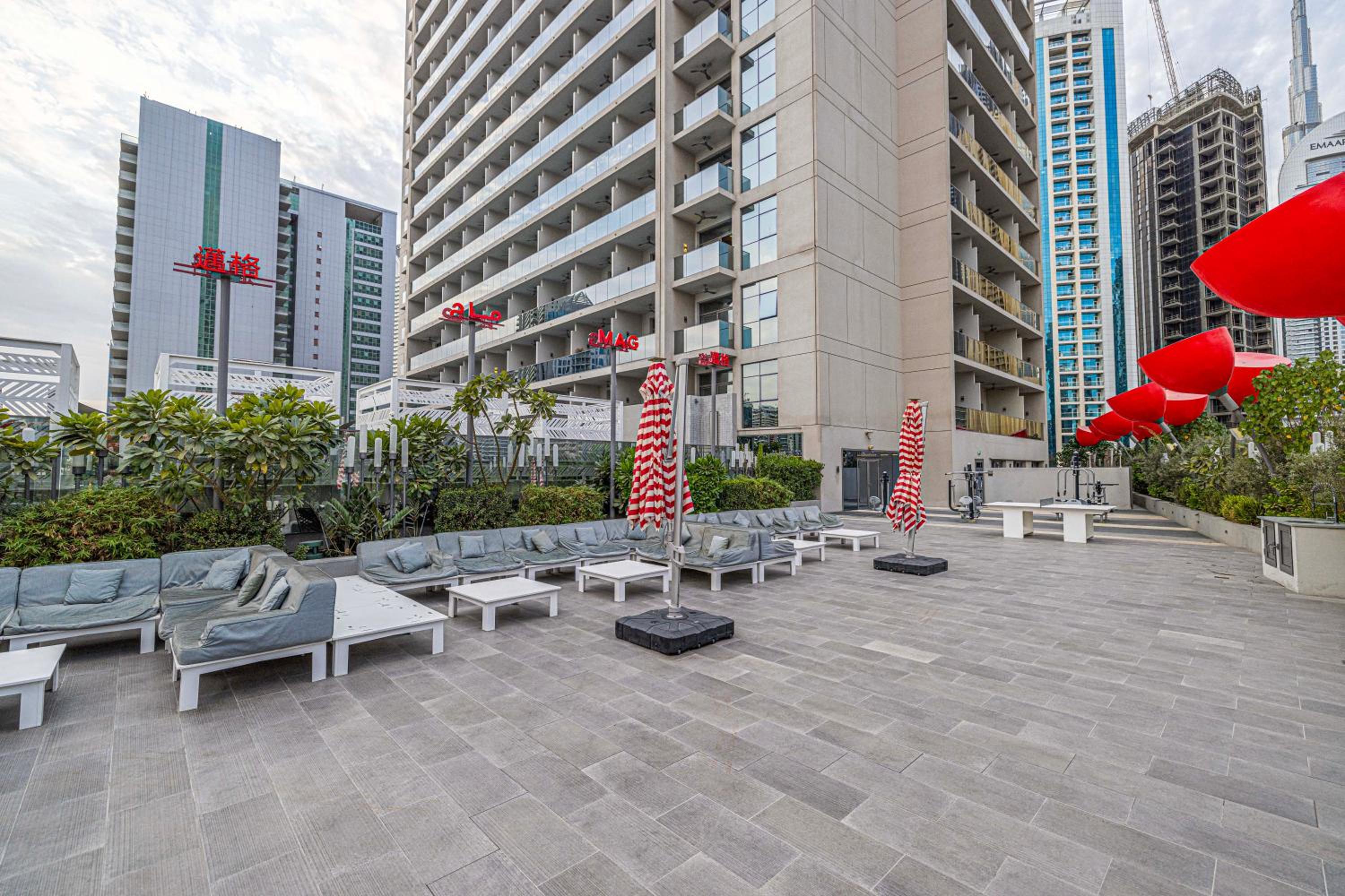 Cozy Studio Steps from Dubai Mall & Burj Khalifa
