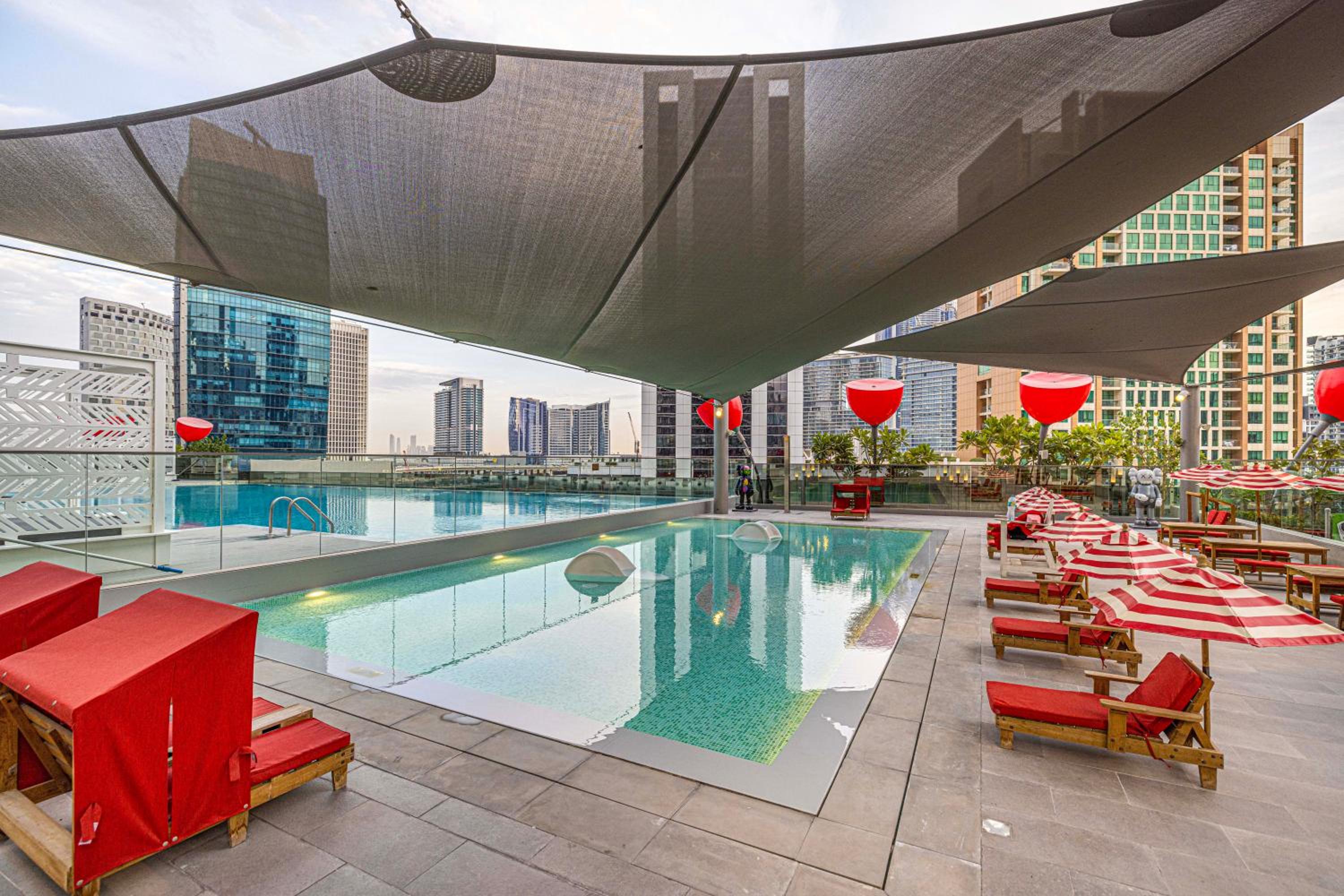 Cozy Studio Steps from Dubai Mall & Burj Khalifa