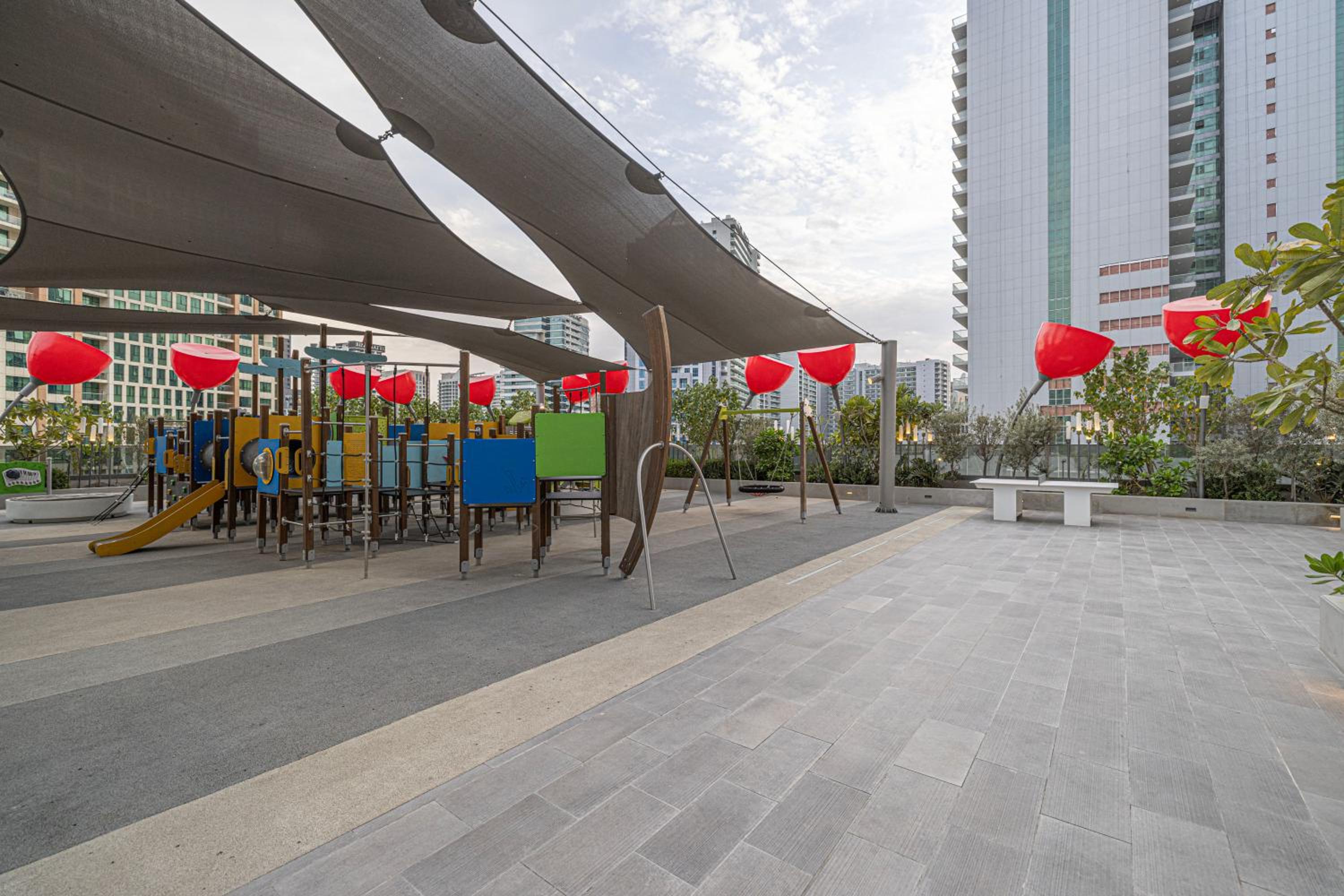 Cozy Studio Steps from Dubai Mall & Burj Khalifa