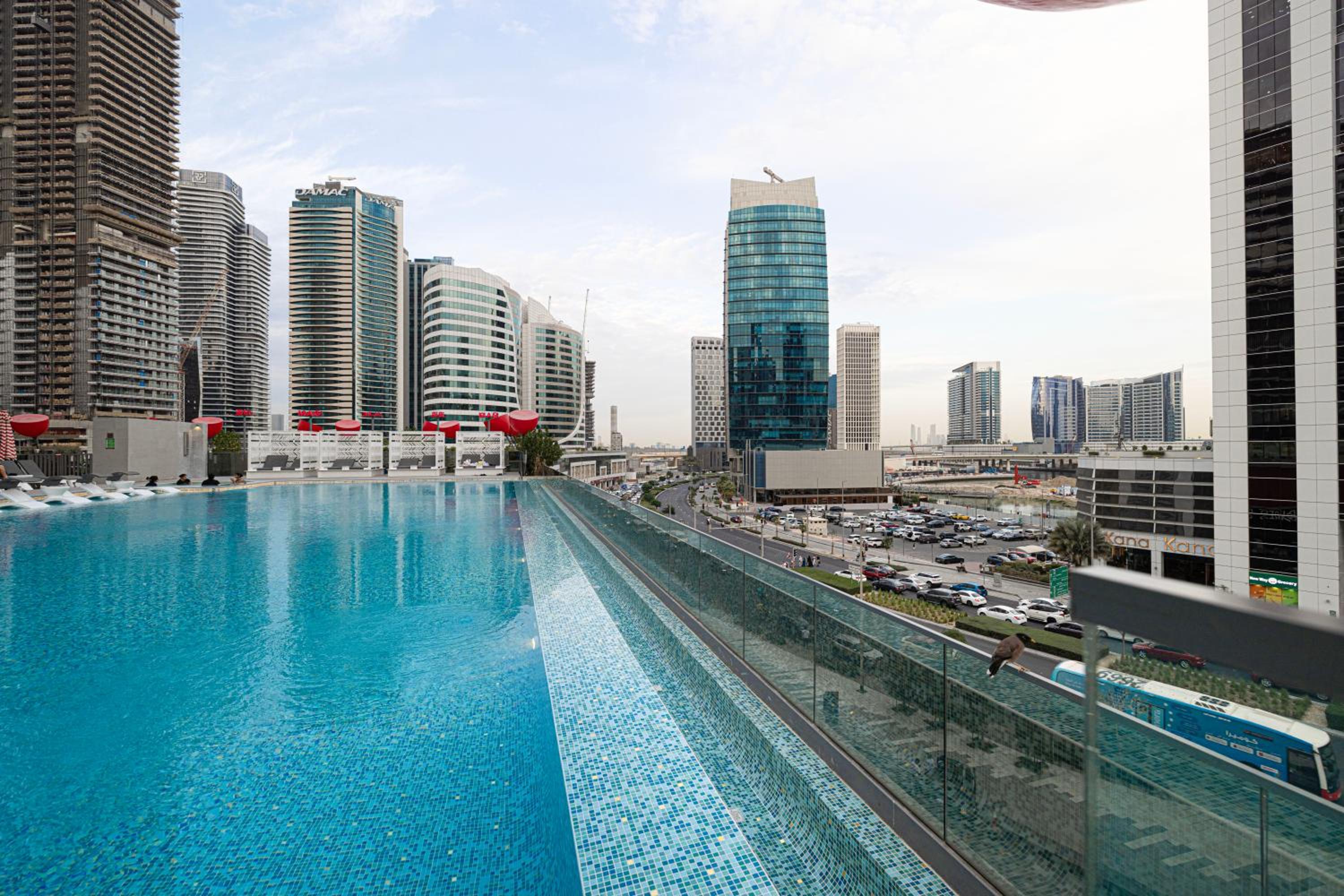 Cozy Studio Steps from Dubai Mall & Burj Khalifa