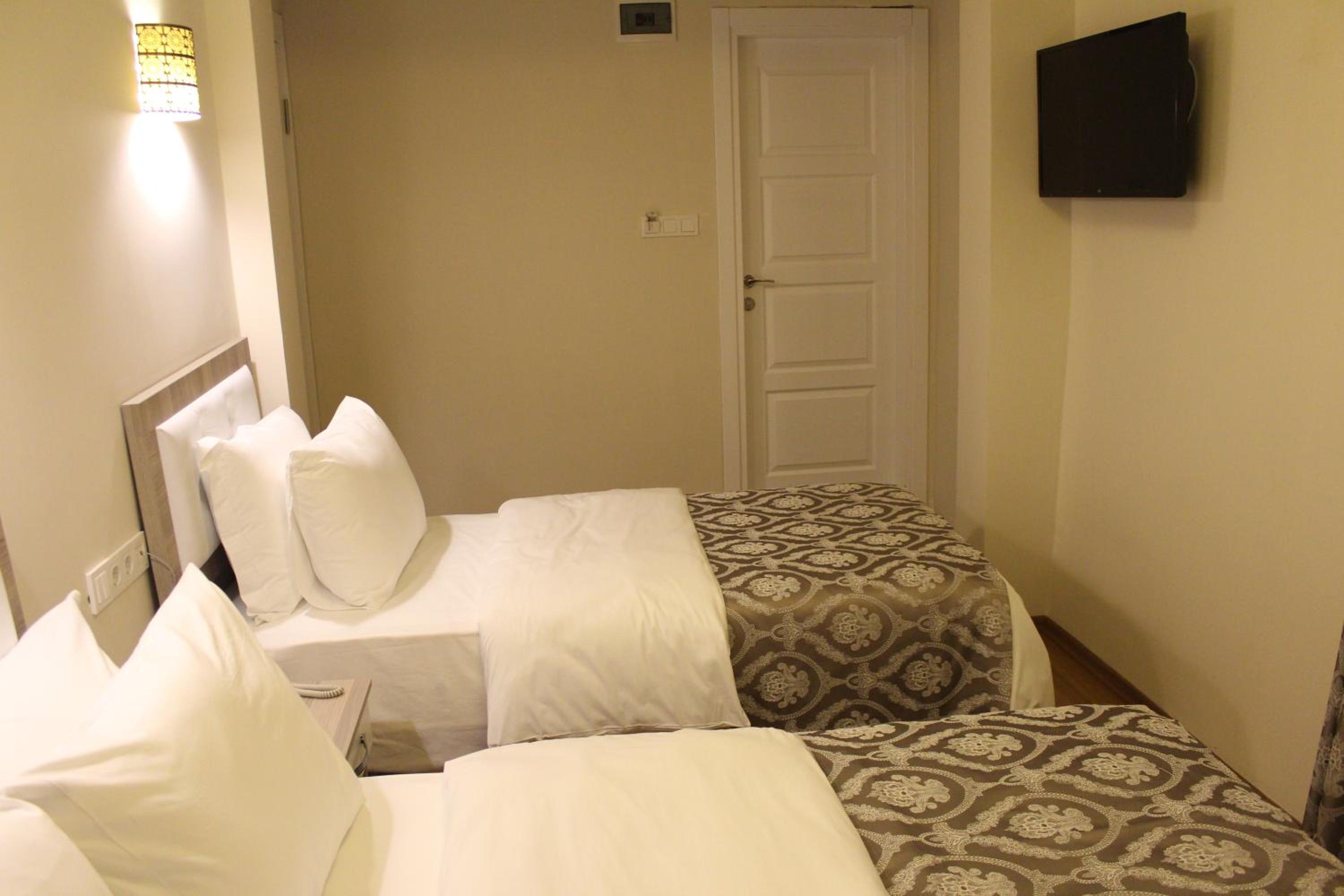 Ararat Hotel - Image 40